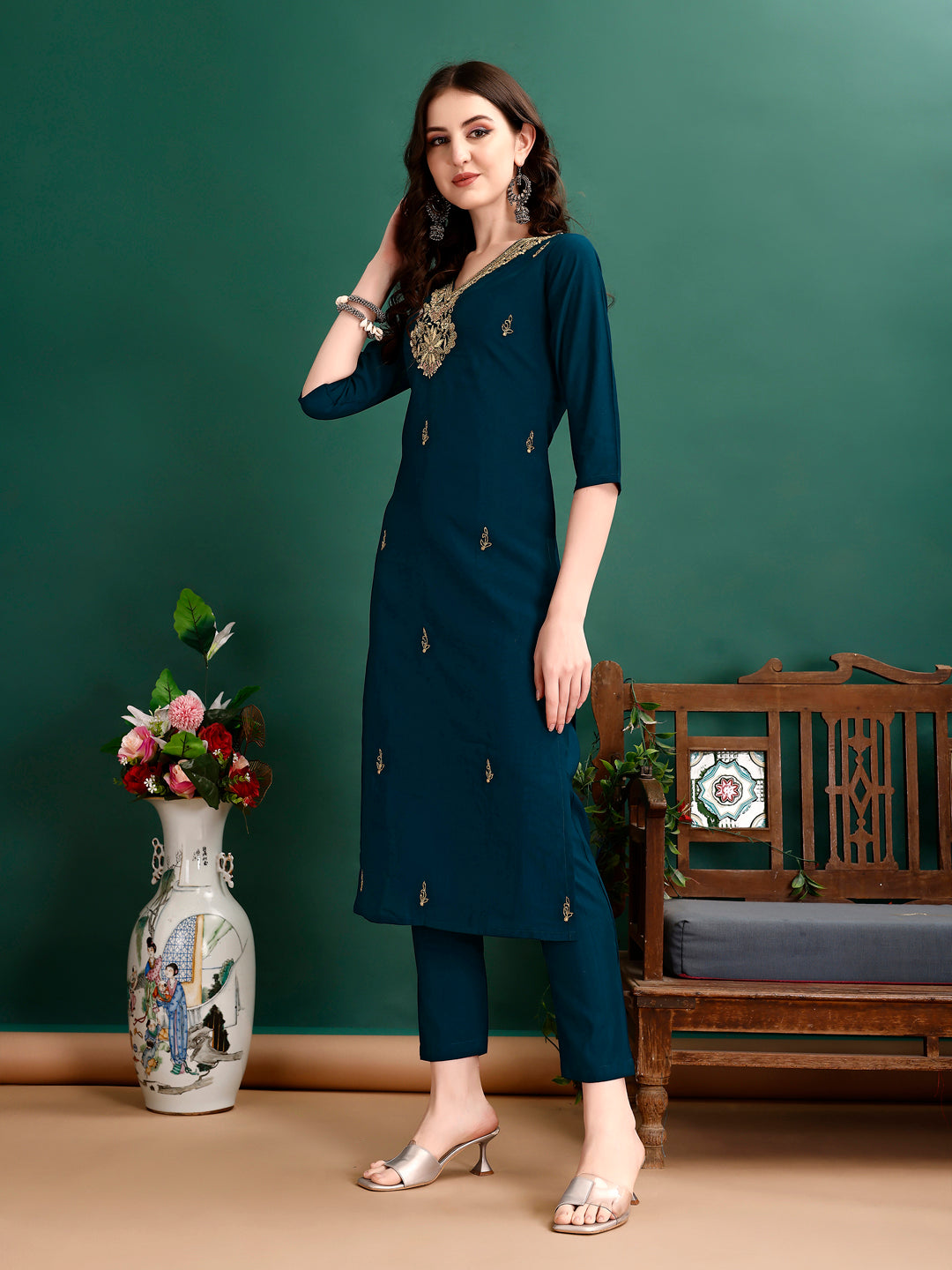 Hand Embroidered Kurta with pant & Organza Printed Dupatta