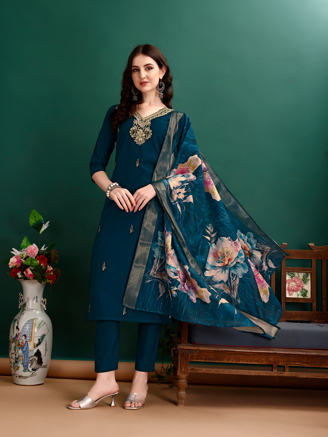 Hand Embroidered Kurta with pant & Organza Printed Dupatta