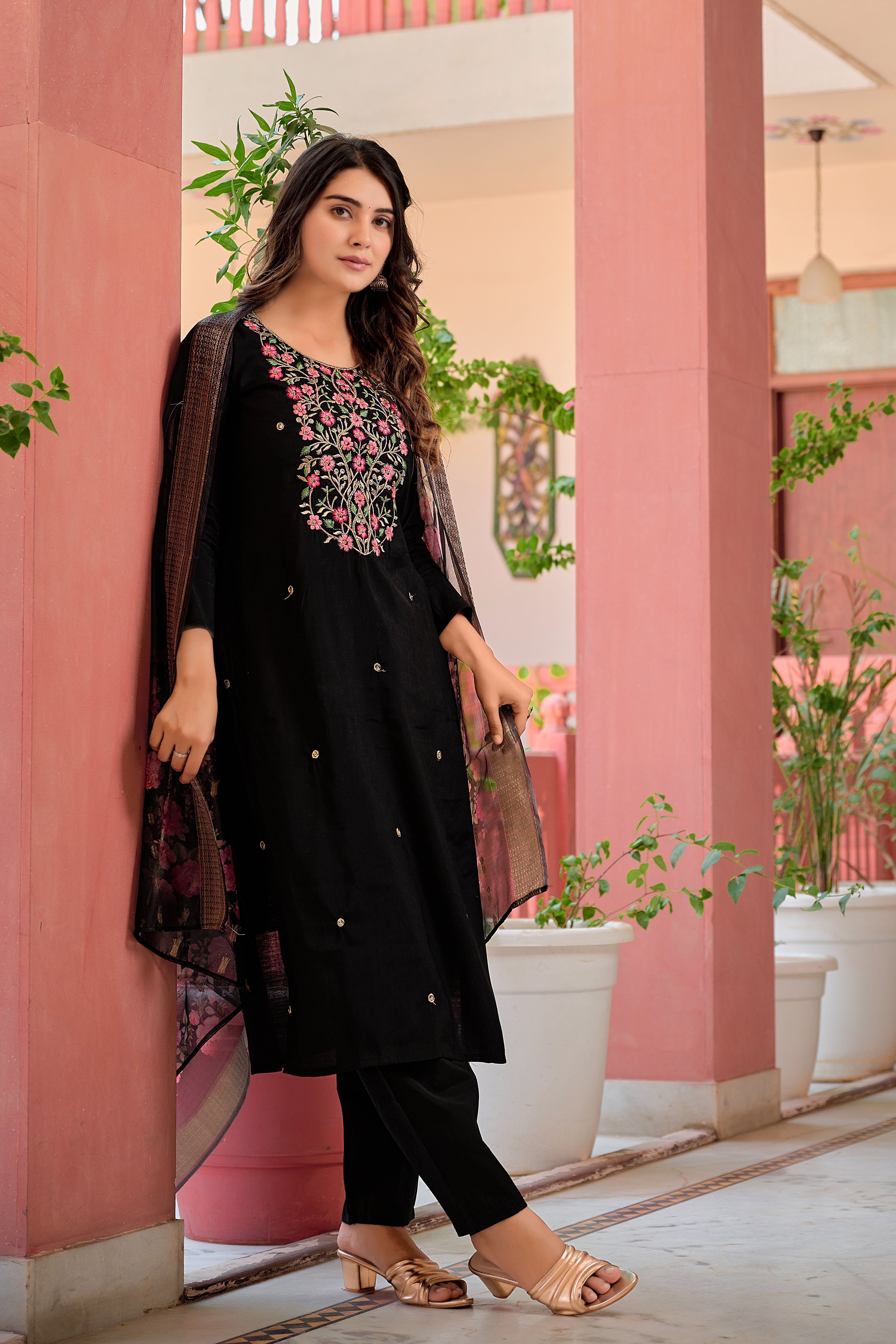 Hand embroidered Kurta with Pant & Dupatta Premium Luxury