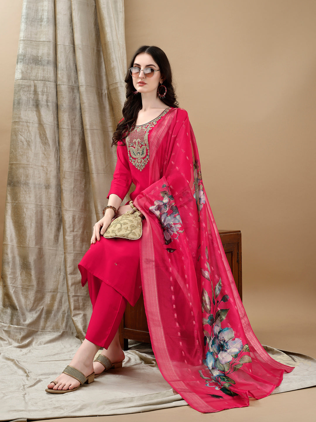 Hand embroidered & Lace Detailed Kurta with Pant & Dupatta