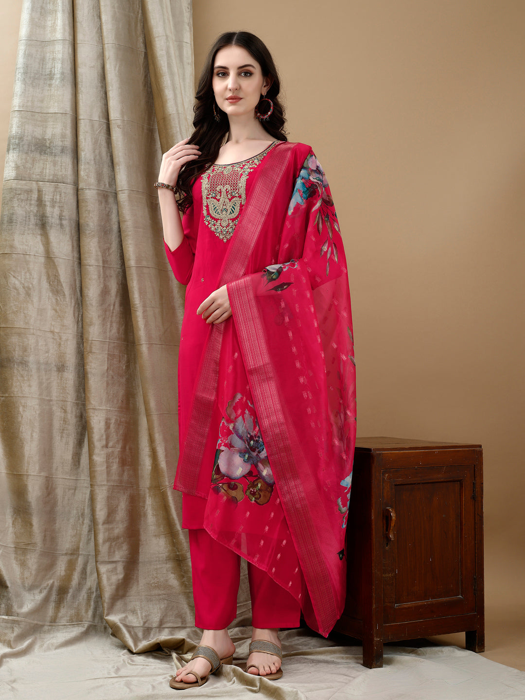 Hand embroidered & Lace Detailed Kurta with Pant & Dupatta