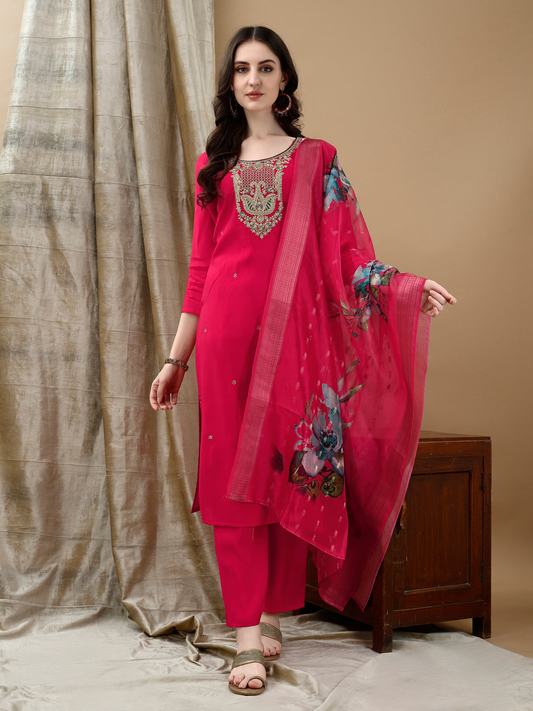 Hand embroidered & Lace Detailed Kurta with Pant & Dupatta