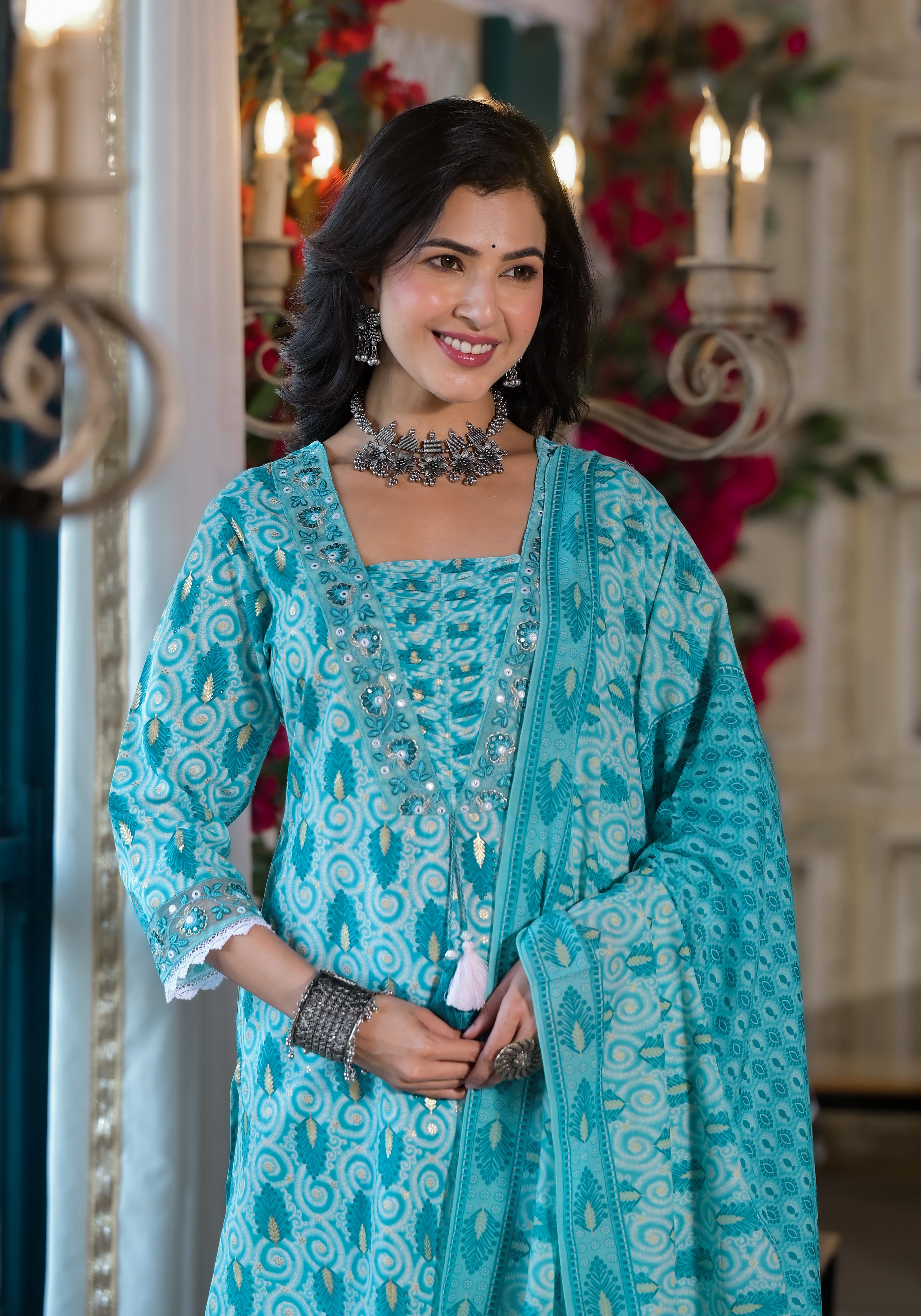 Lace embroidered & Printed Kurta with pant & Dupatta