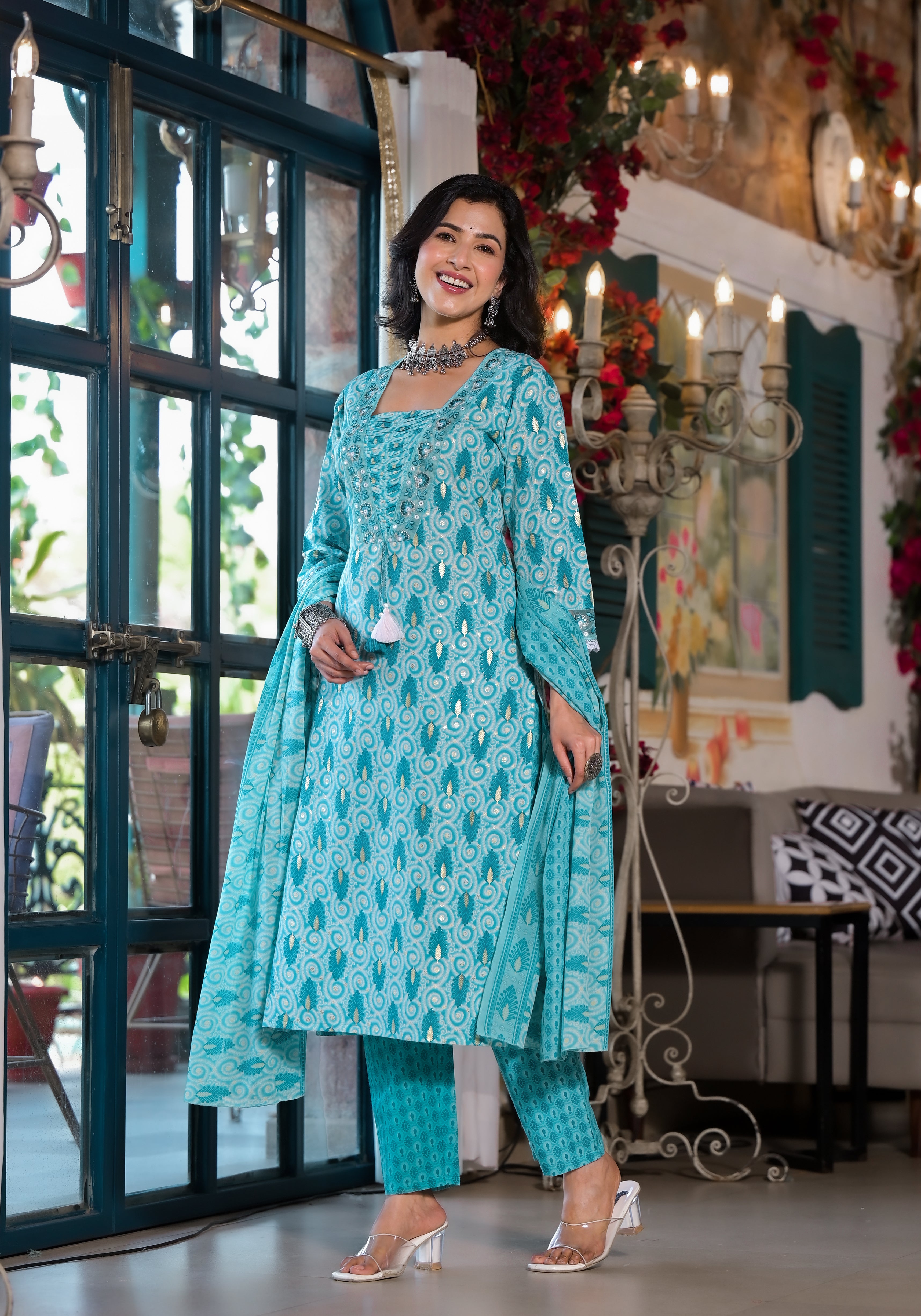 Lace embroidered & Printed Kurta with pant & Dupatta