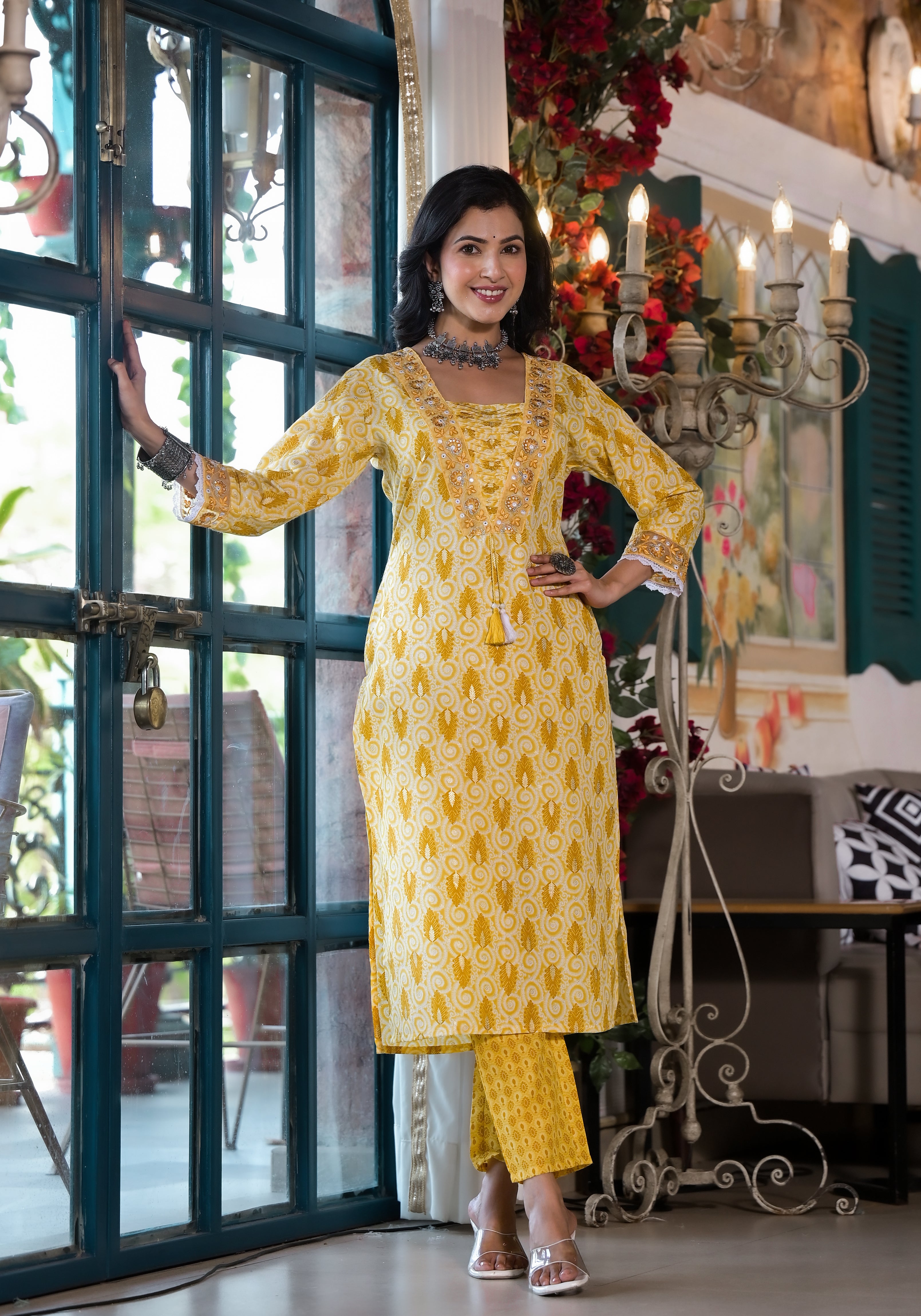 Lace embroidered & Printed Kurta with pant & Dupatta