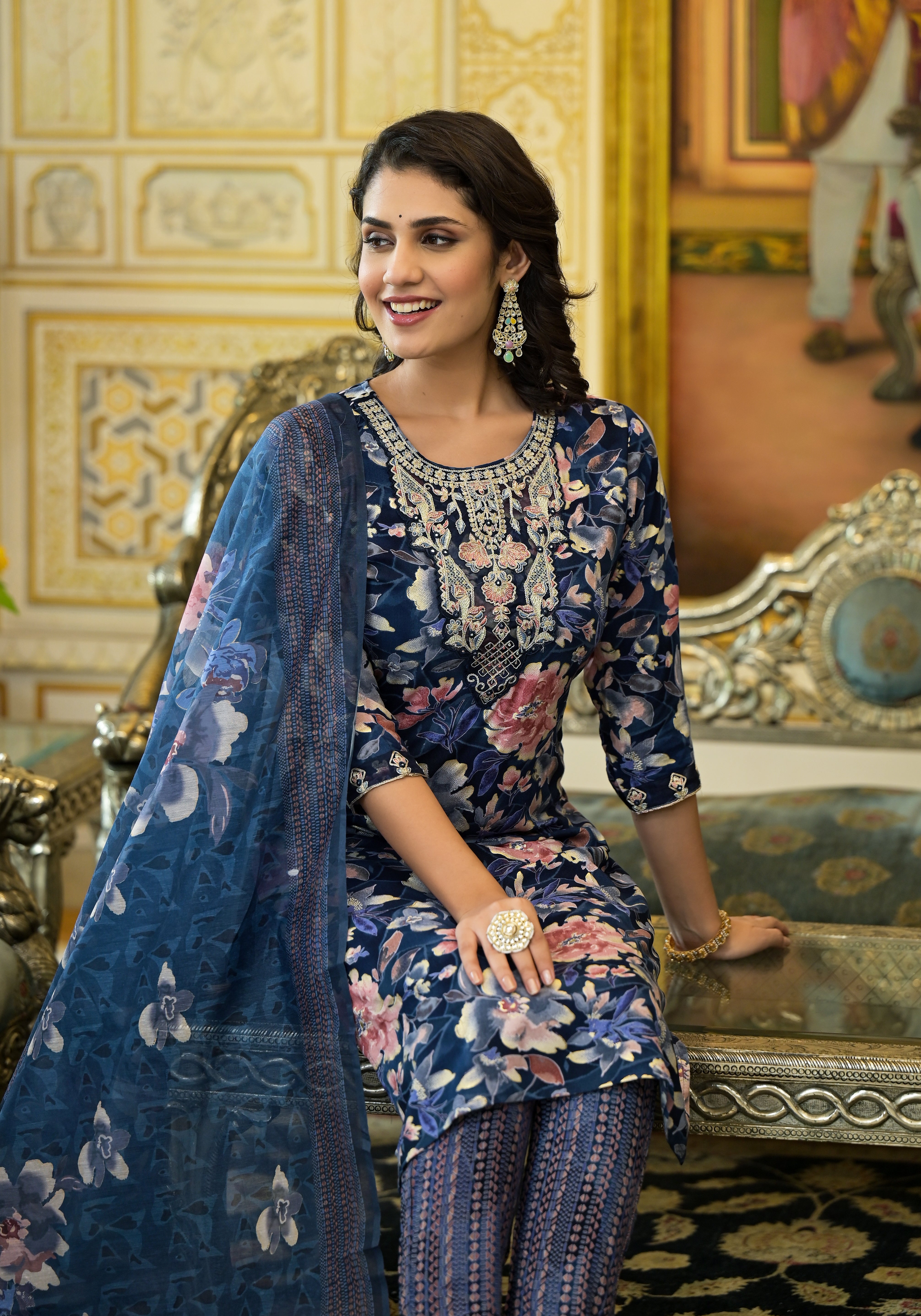 Applique Embroidered & Floral Printed Kurta with Pant & Printed Dupatta