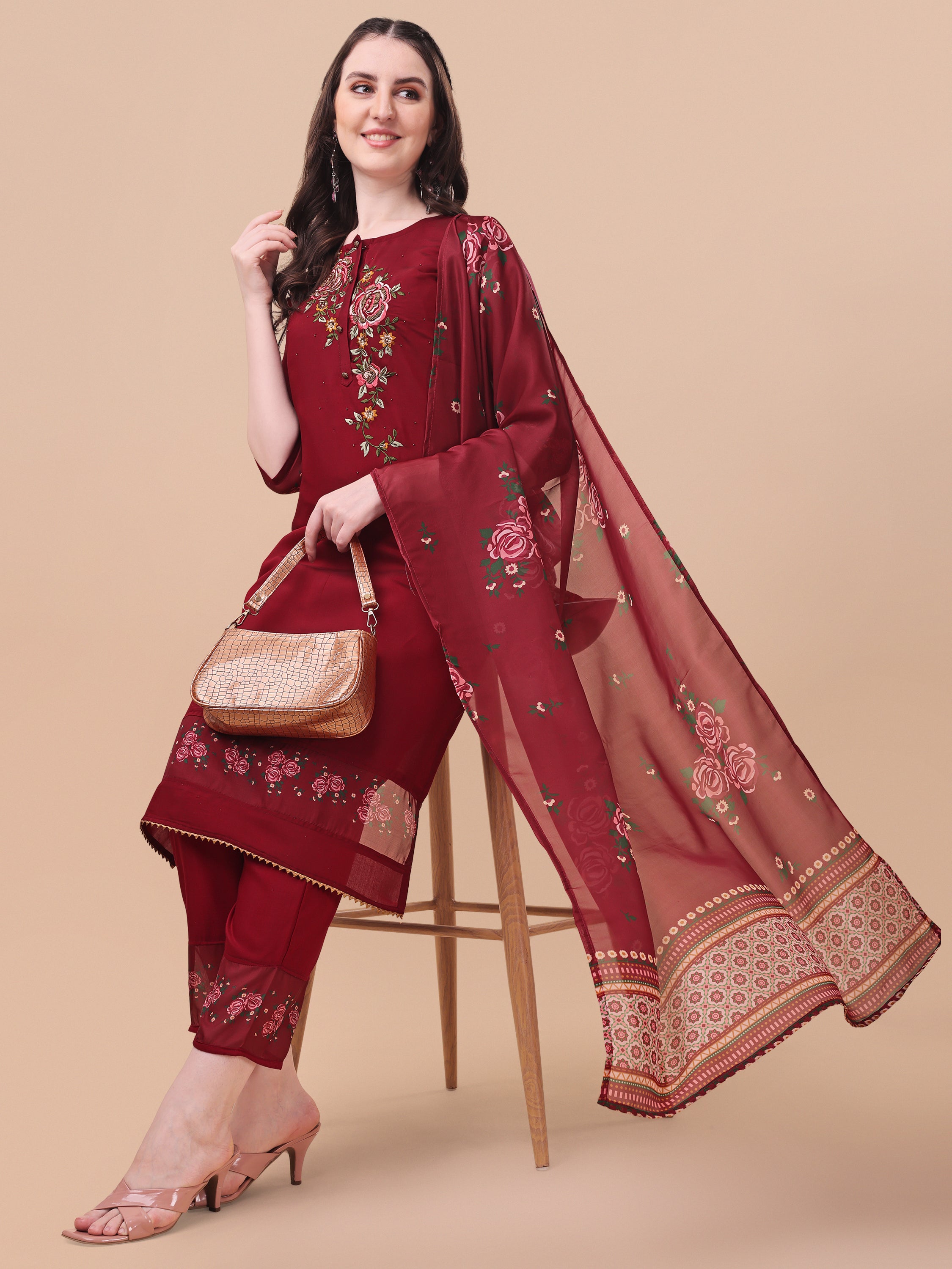 Embroidered kurta with pant & Dupatta Set