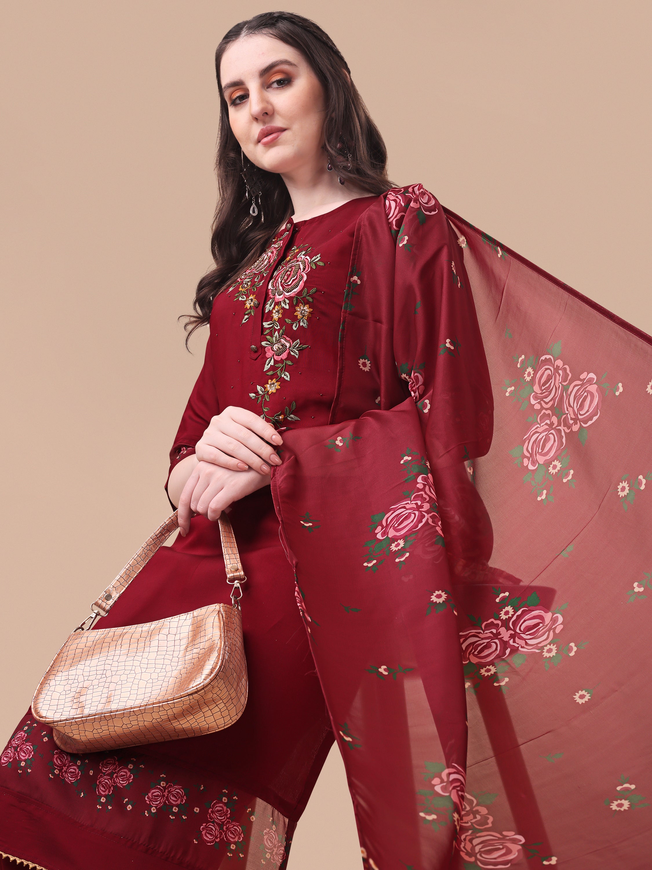 Embroidered kurta with pant & Dupatta Set