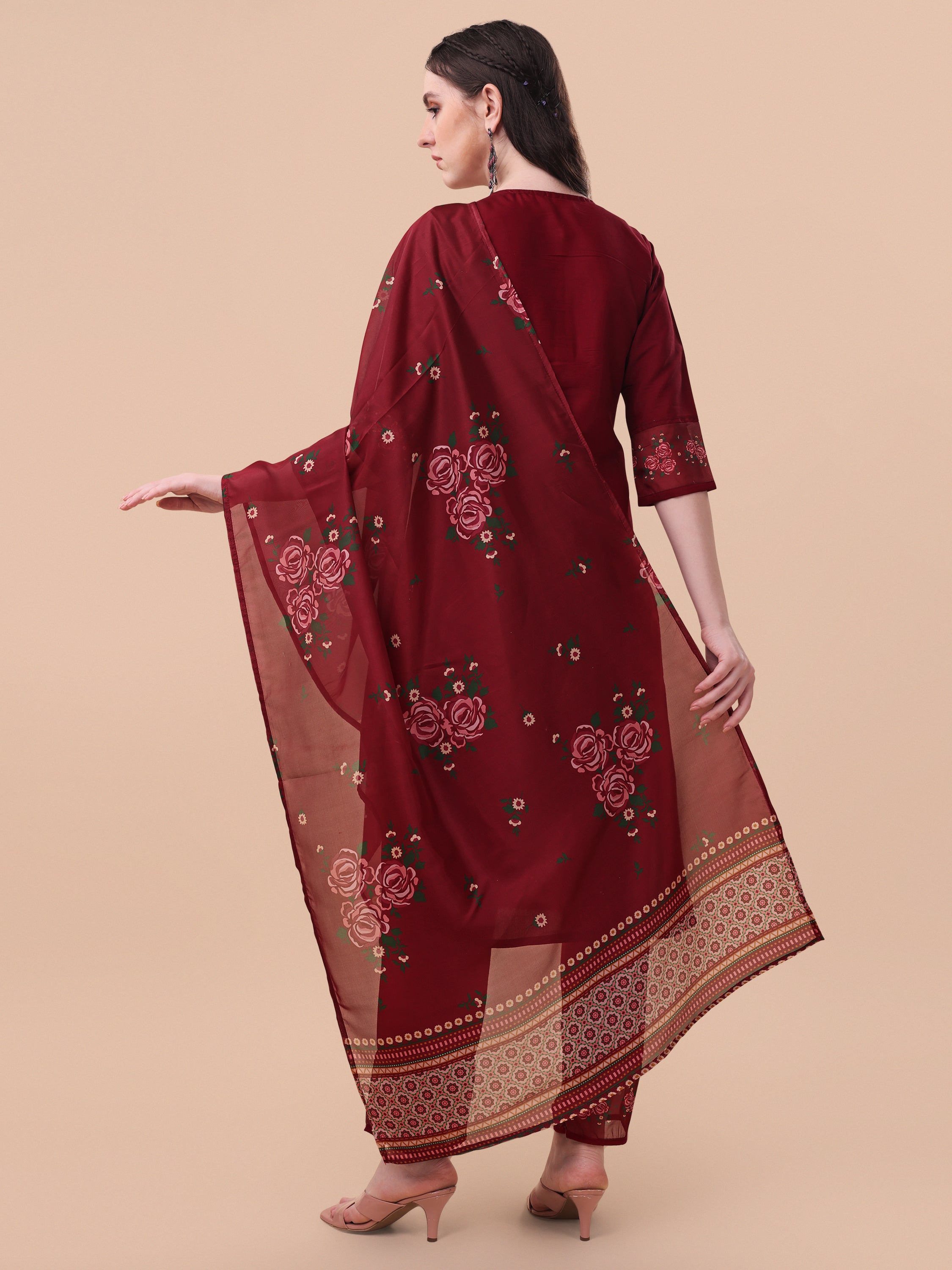 Embroidered kurta with pant & Dupatta Set