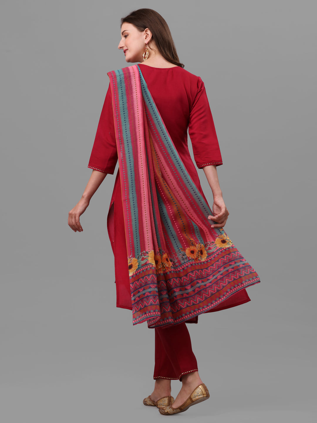 Fuchisia Embroidered Kurta Pant & dupatta set