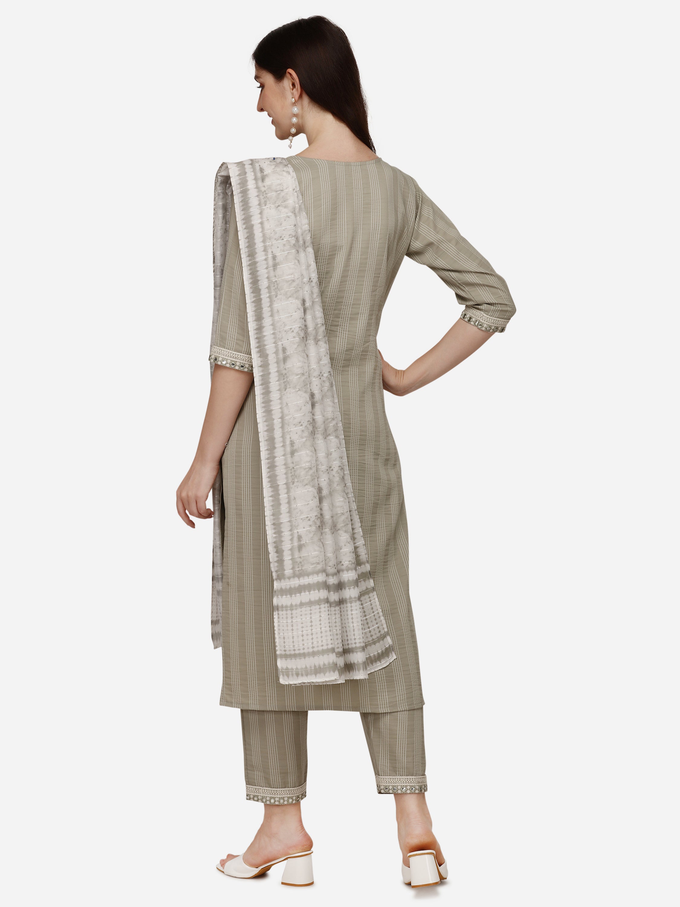 Floral  Embroidered & Thread Work Kurta with Pant & Dupatta Set