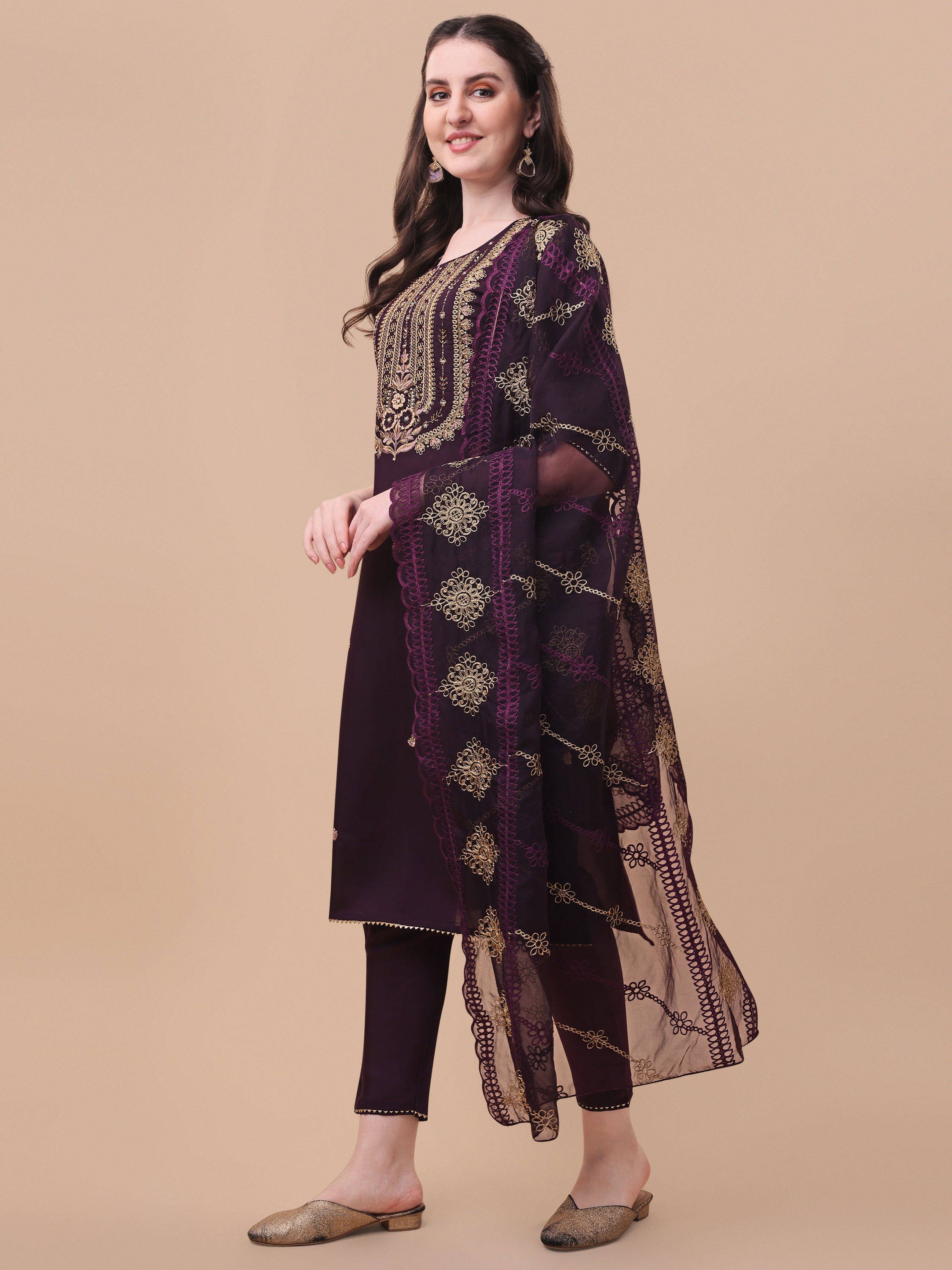 Embroidered kurta with pant & Dupatta set