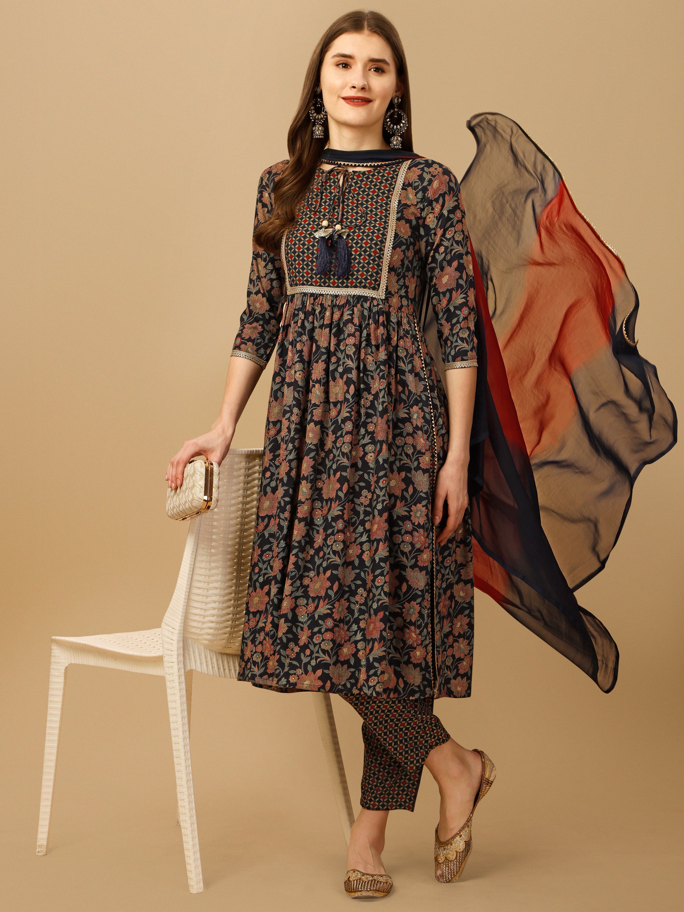 Nayra Cut Embroidered Kurta With Pant And Dupatta Set