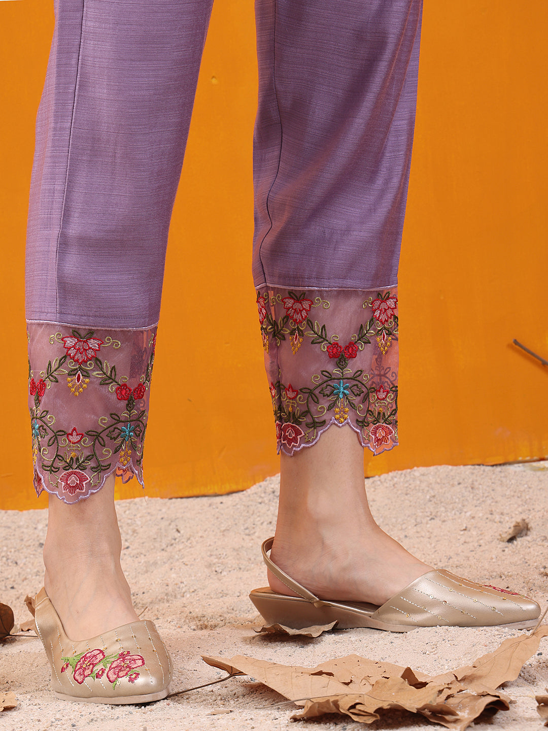 Applique Embroidered Kurta with Pant & Printed Dupatta
