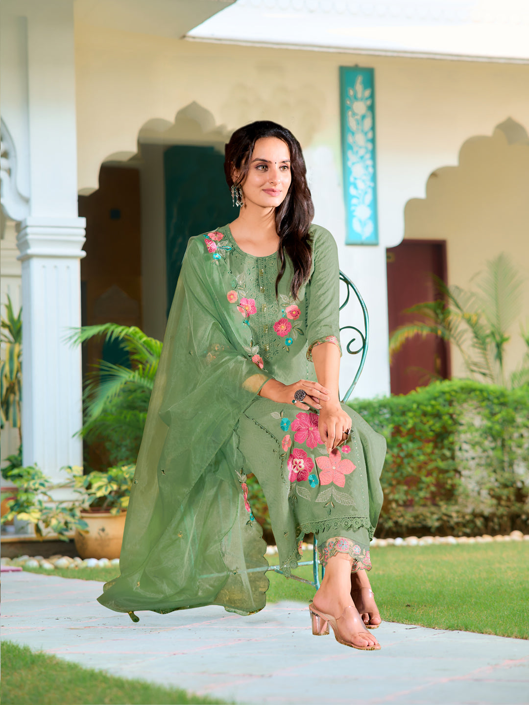 Hand & Machine embroidered Kurta with pant & Embroidered Dupatta