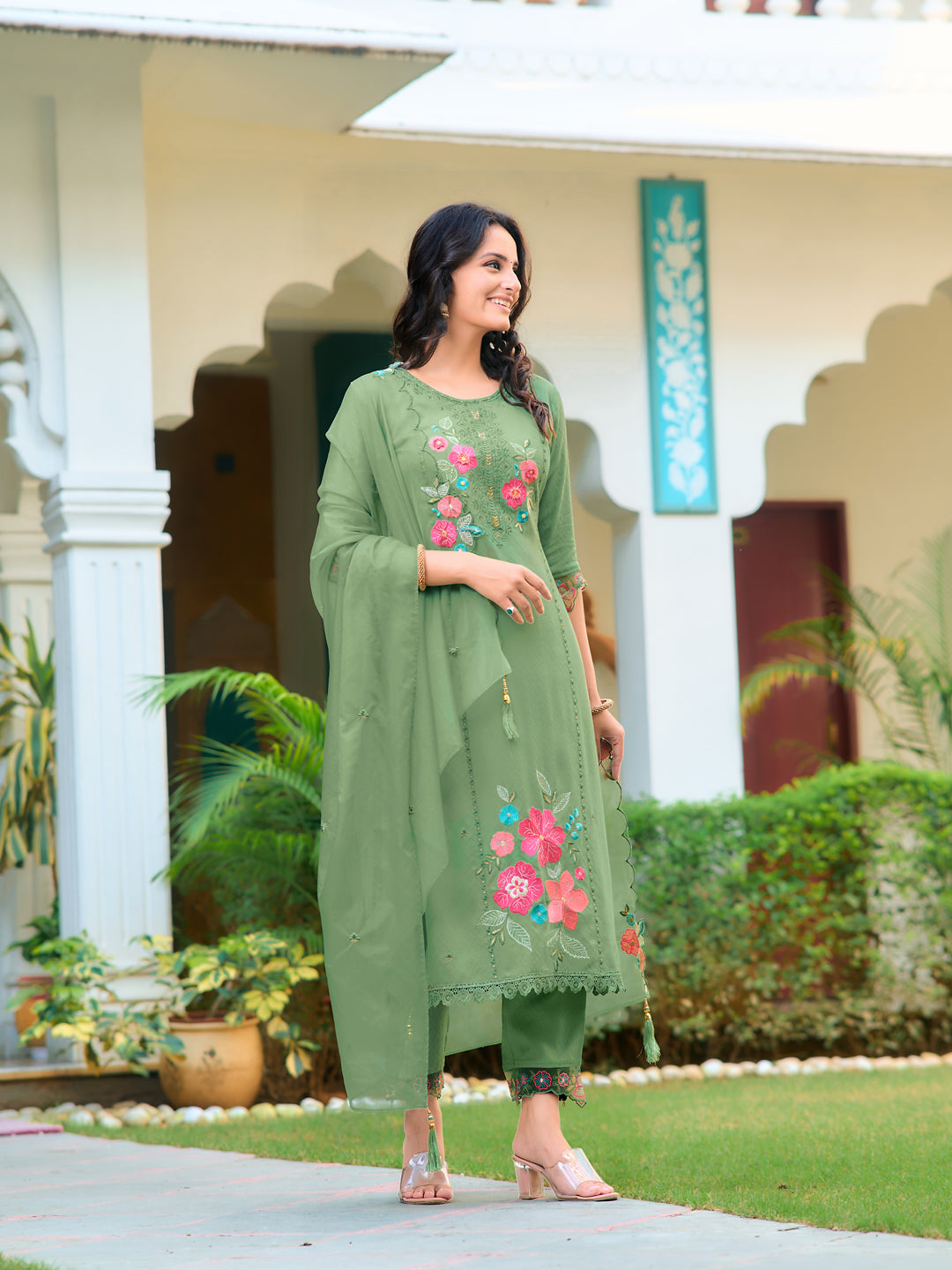 Hand & Machine embroidered Kurta with pant & Embroidered Dupatta