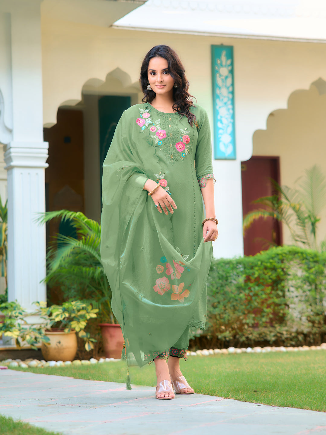 Hand & Machine embroidered Kurta with pant & Embroidered Dupatta