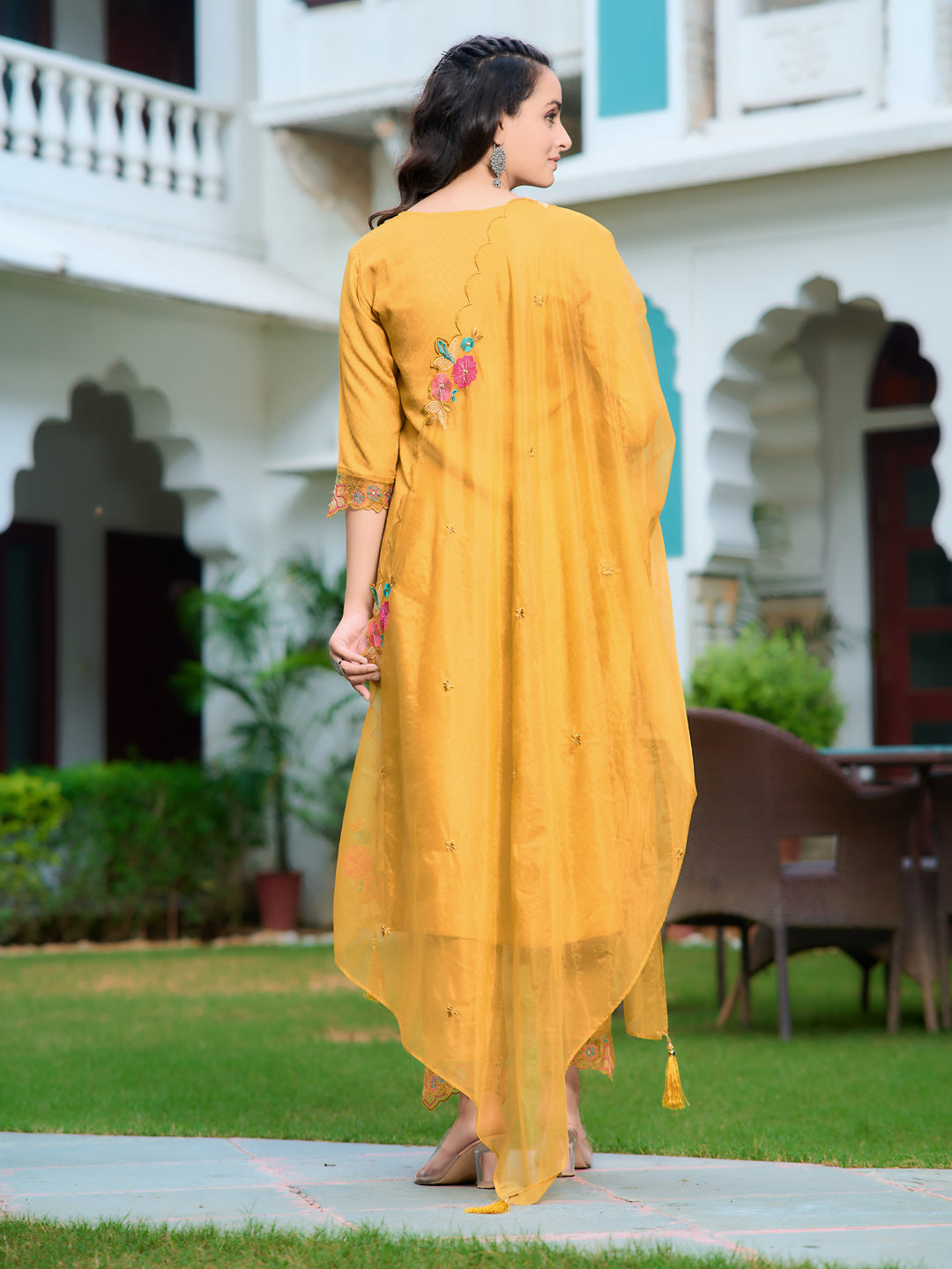Hand & Machine embroidered Kurta with pant & Embroidered Dupatta