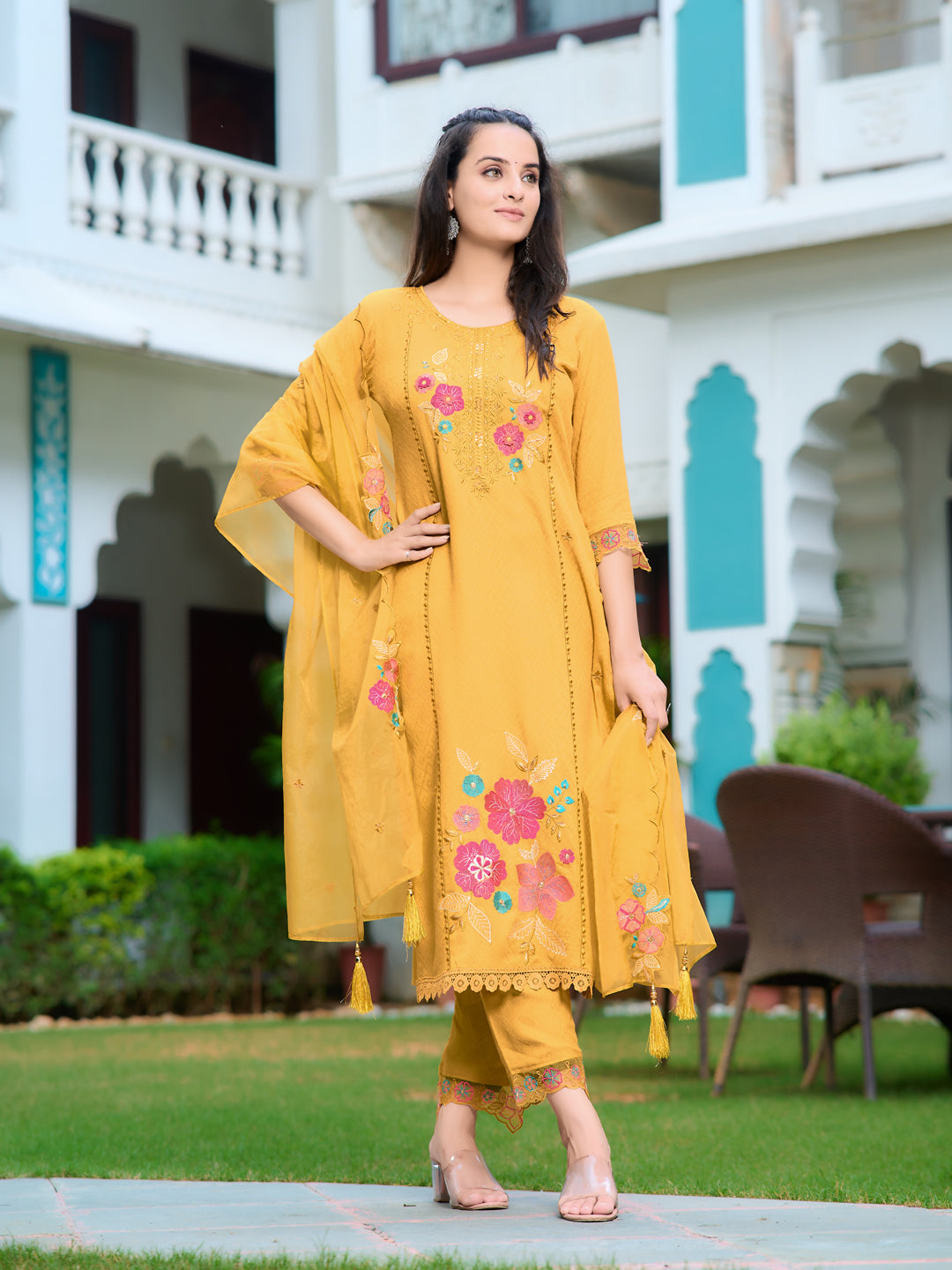 Hand & Machine embroidered Kurta with pant & Embroidered Dupatta