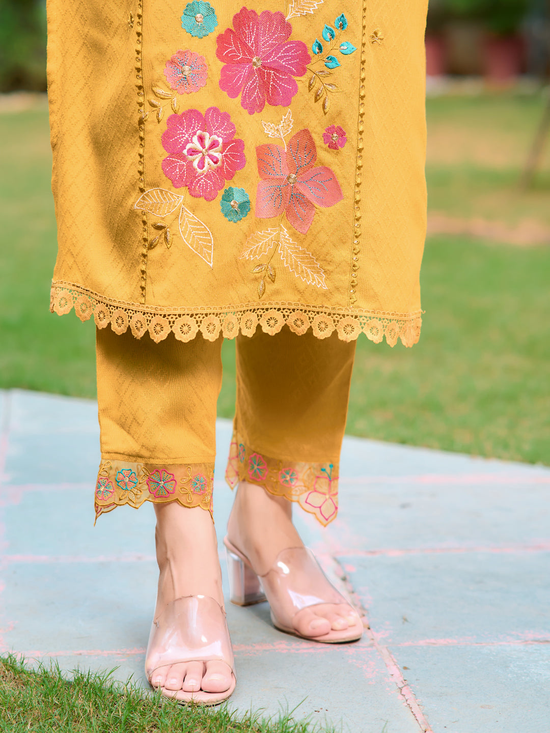 Hand & Machine embroidered Kurta with pant & Embroidered Dupatta