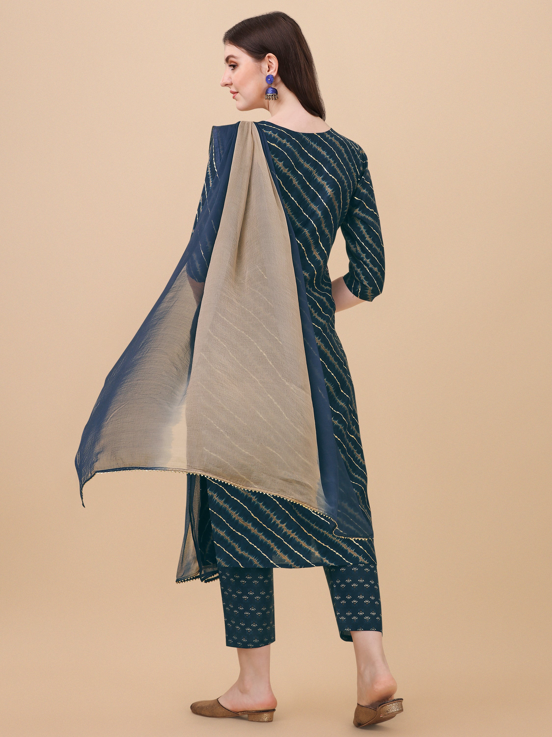 Leheriya Printed & Embroidered kurta with pant & dupatta set