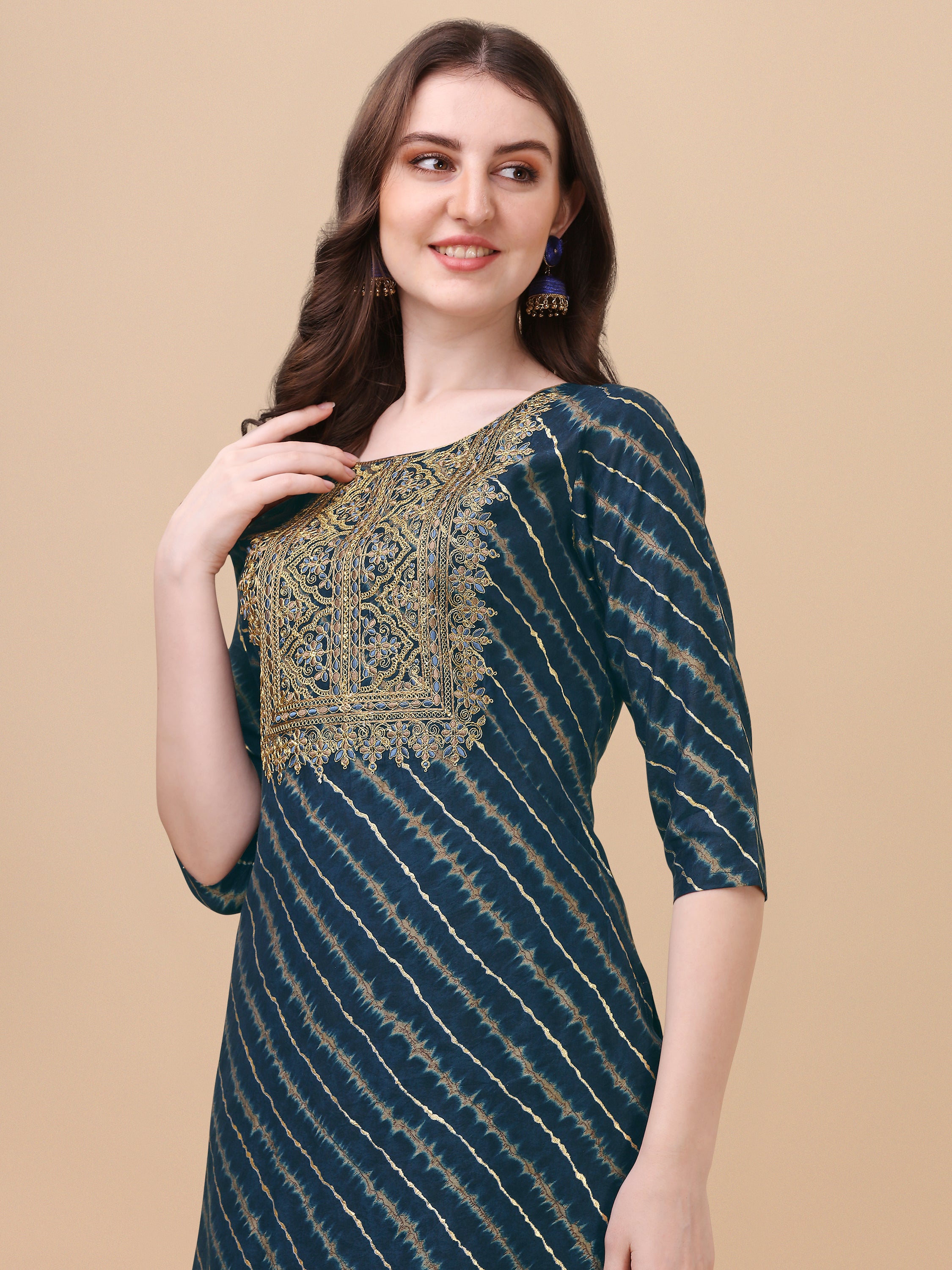 Leheriya Printed & Embroidered kurta with pant & dupatta set