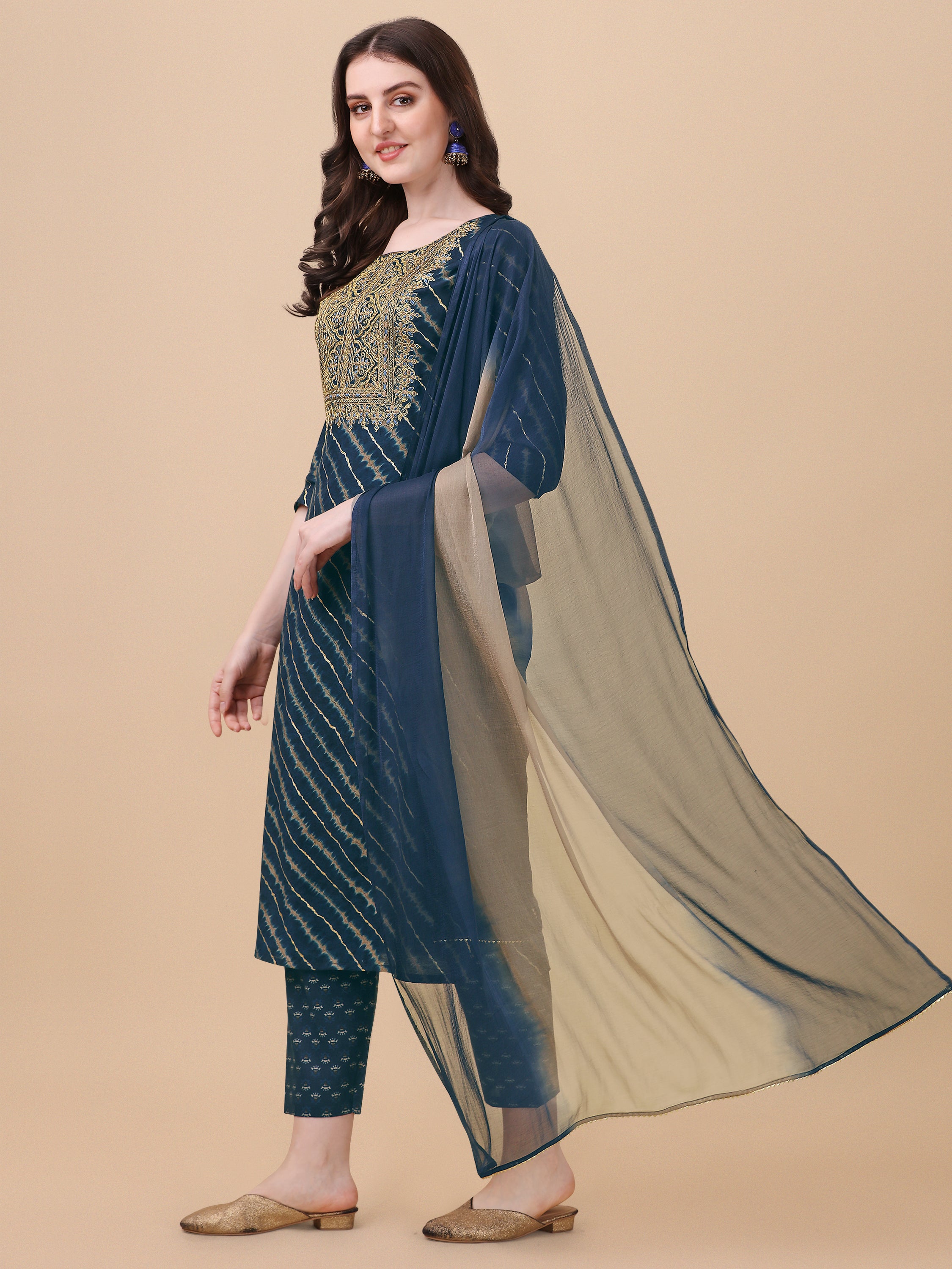 Leheriya Printed & Embroidered kurta with pant & dupatta set