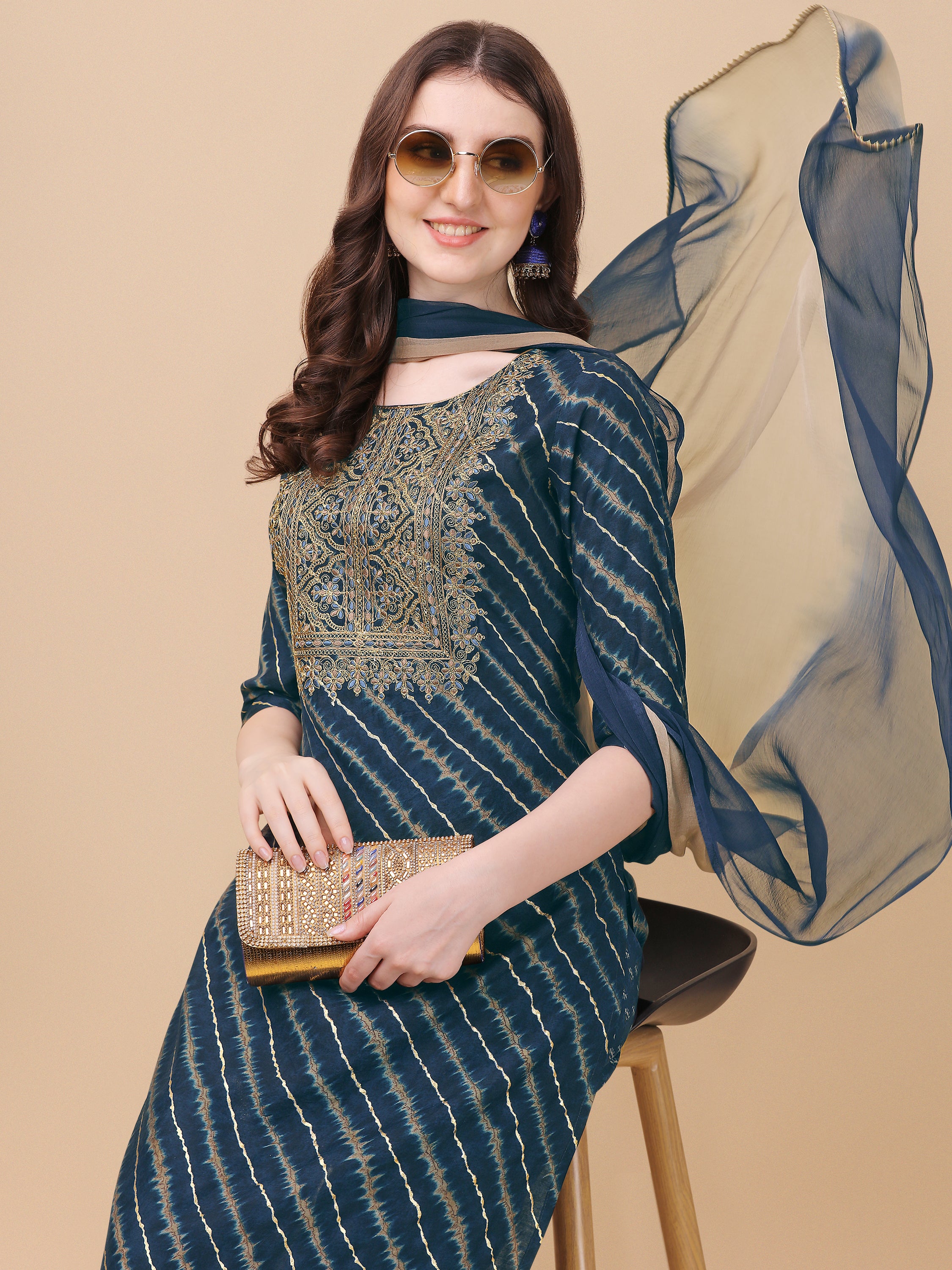 Leheriya Printed & Embroidered kurta with pant & dupatta set