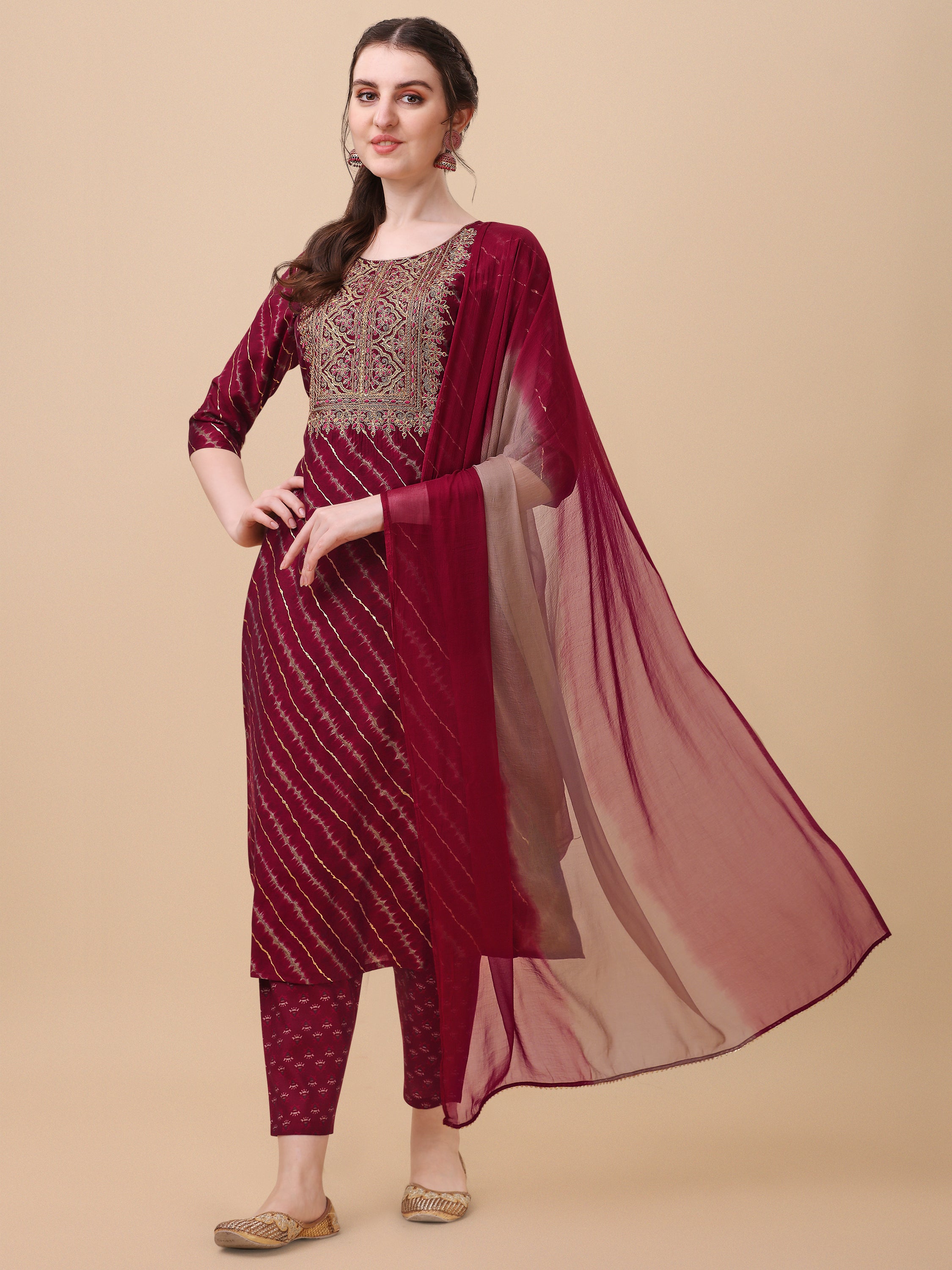 Leheriya Printed & Embroidered kurta with pant & dupatta set