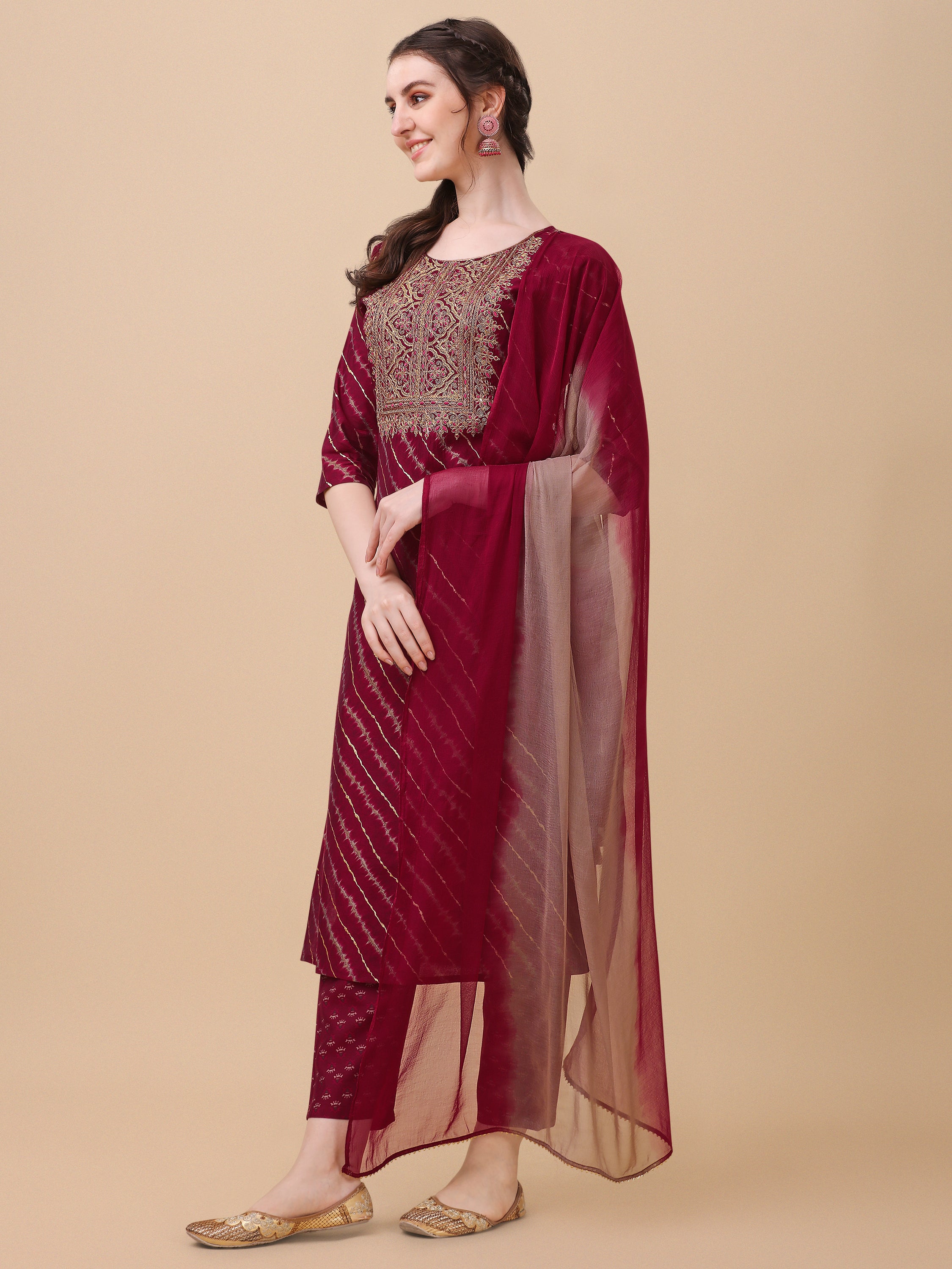 Leheriya Printed & Embroidered kurta with pant & dupatta set