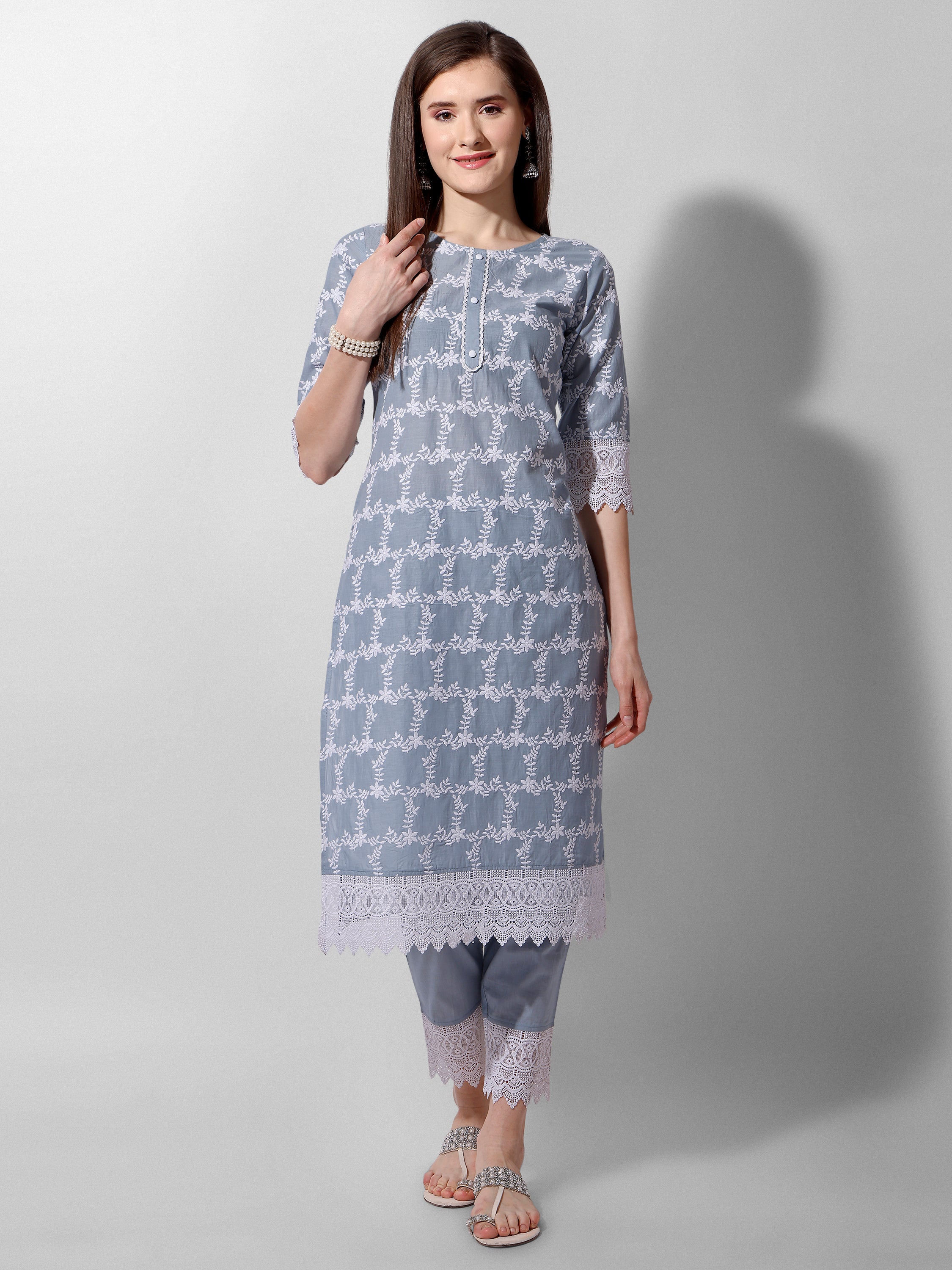 Thread Embroidered Kurta With Pant And Dupatta Set