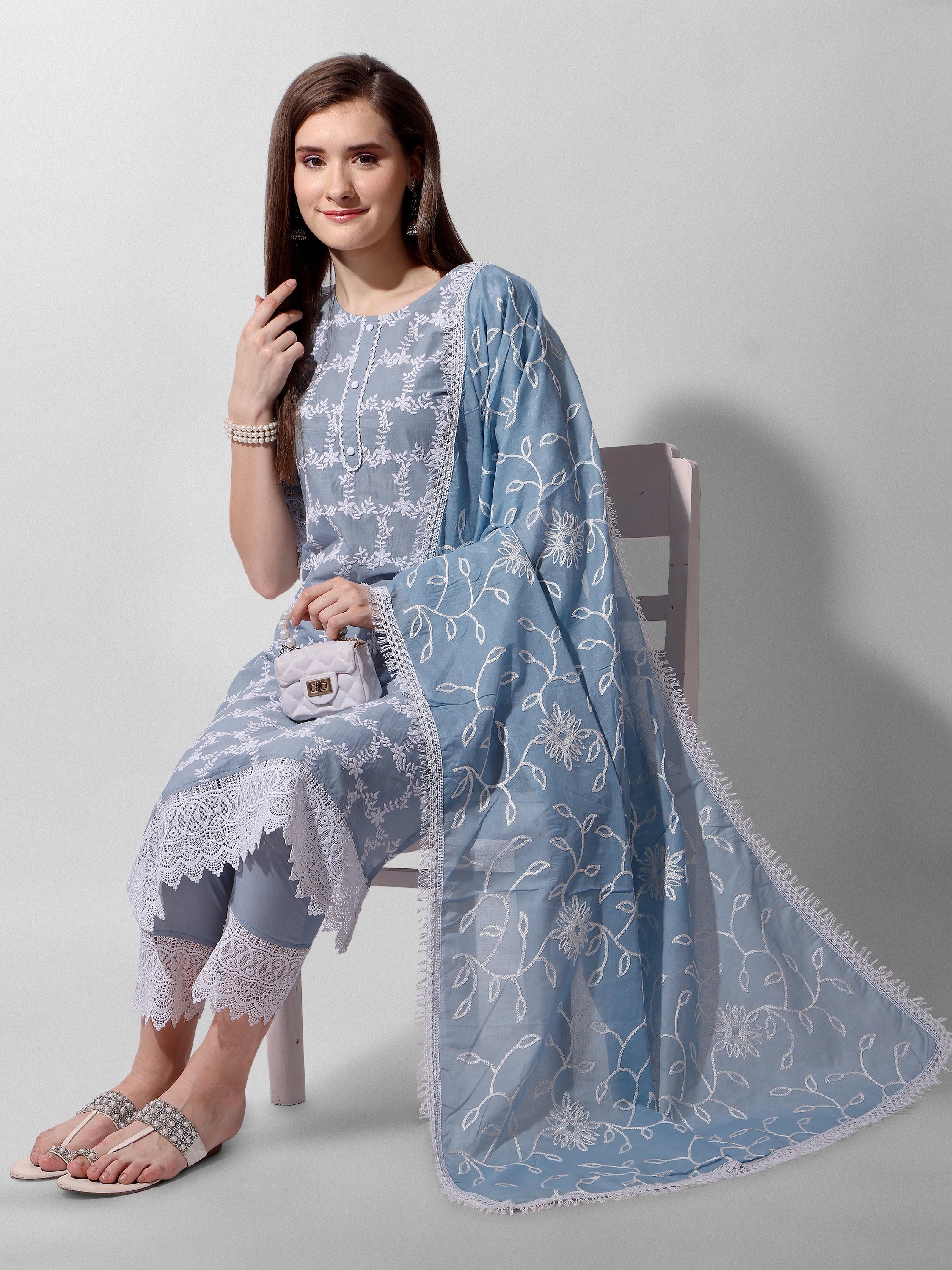 Thread Embroidered Kurta With Pant And Dupatta Set