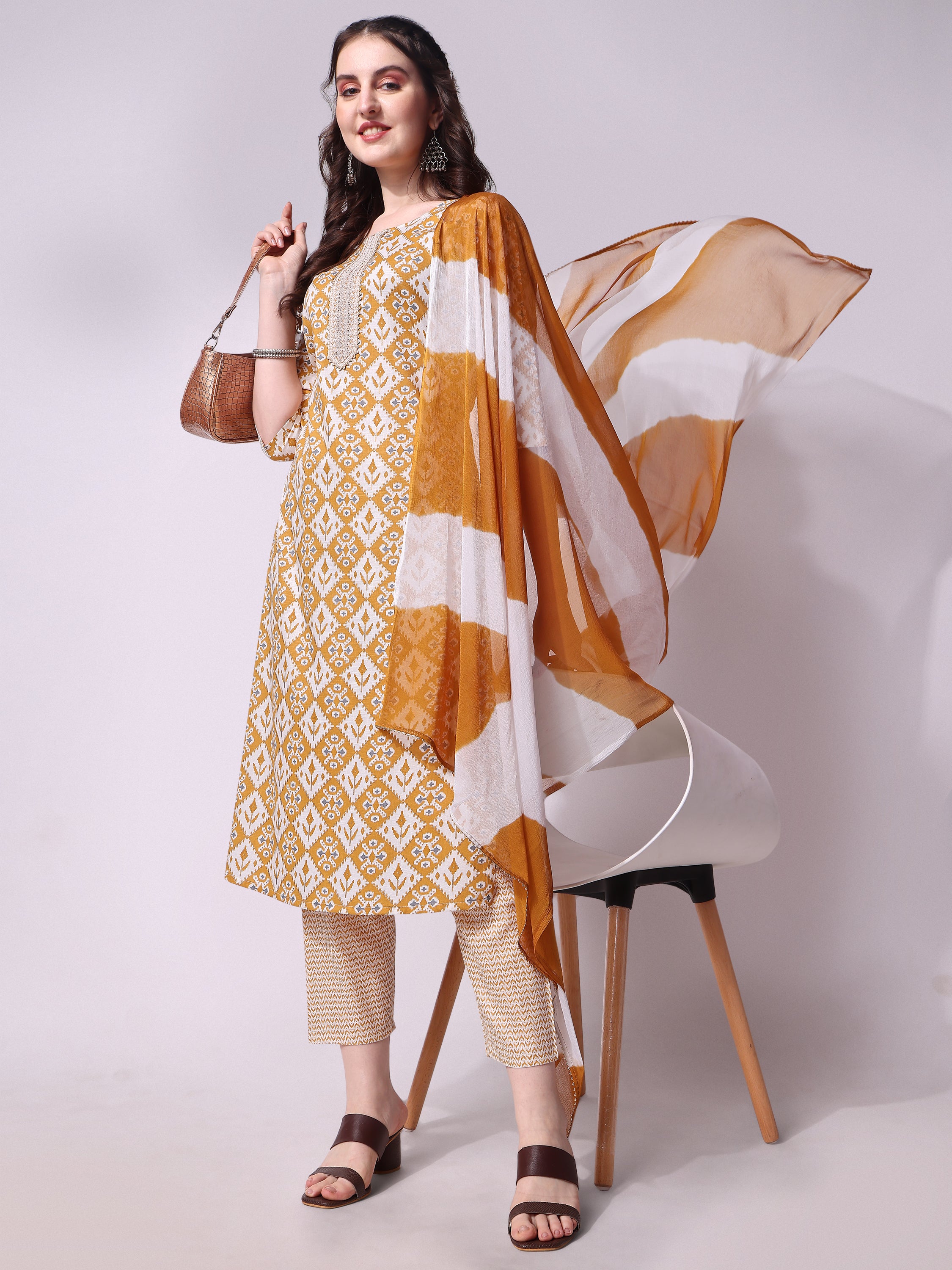 Printed kurta with pant & printed dupatta Set