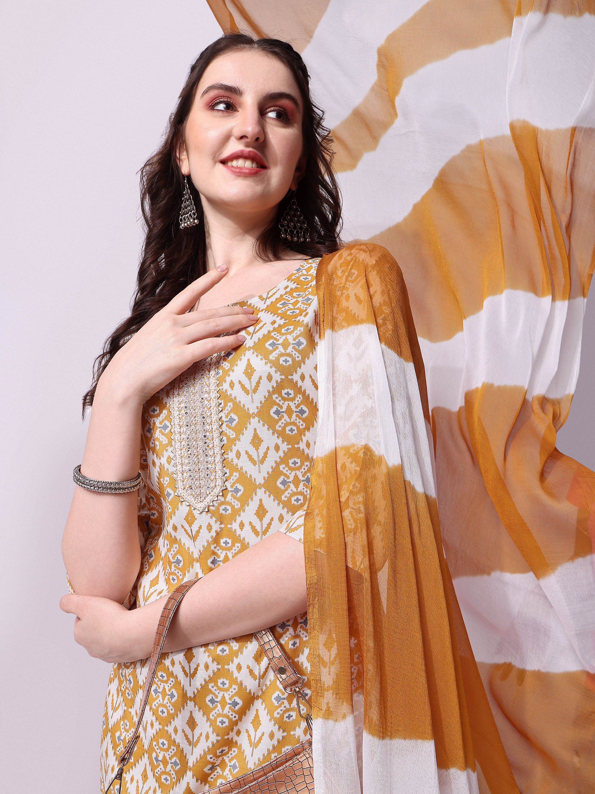 Printed kurta with pant & printed dupatta Set