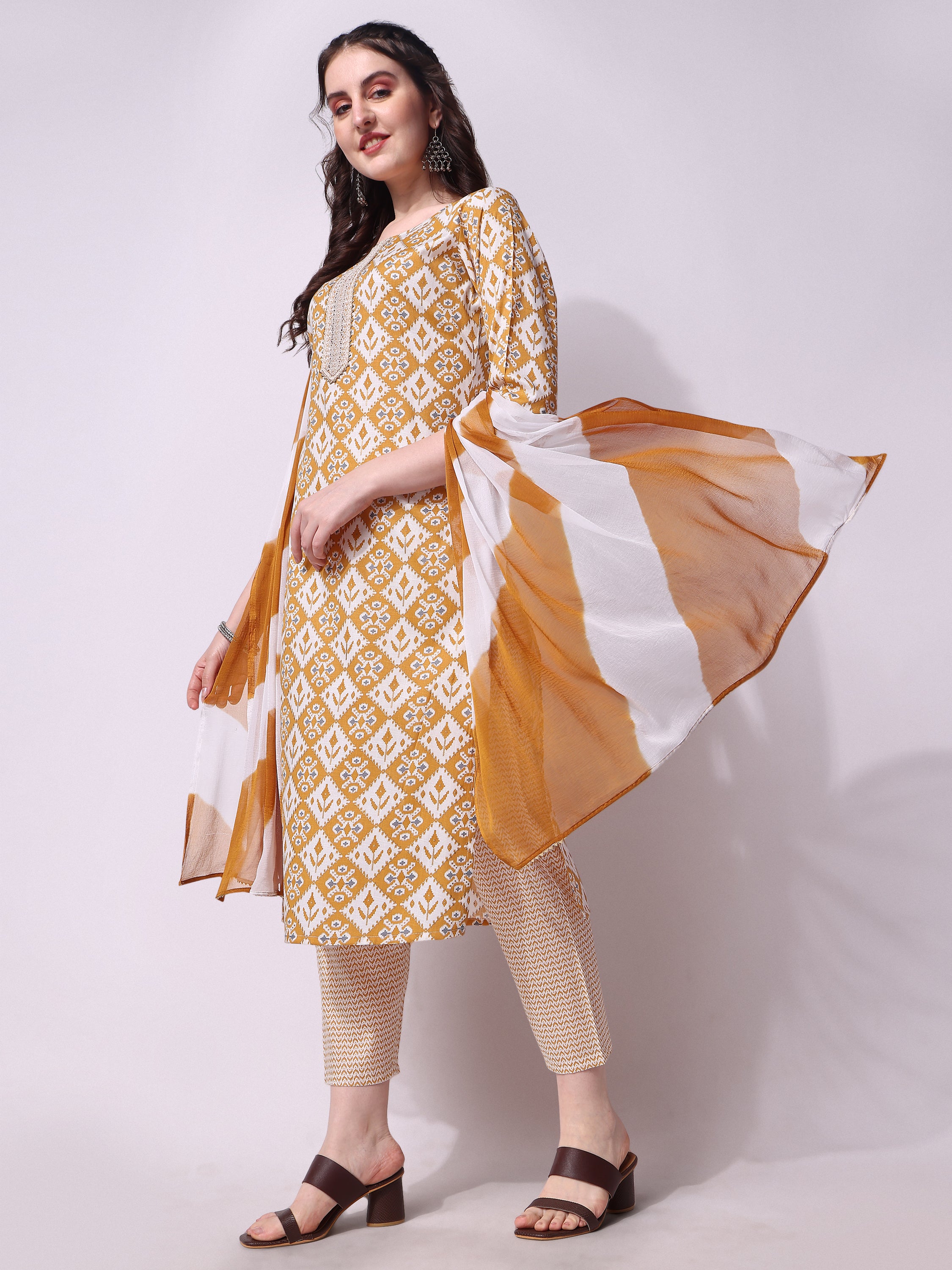 Printed kurta with pant & printed dupatta Set