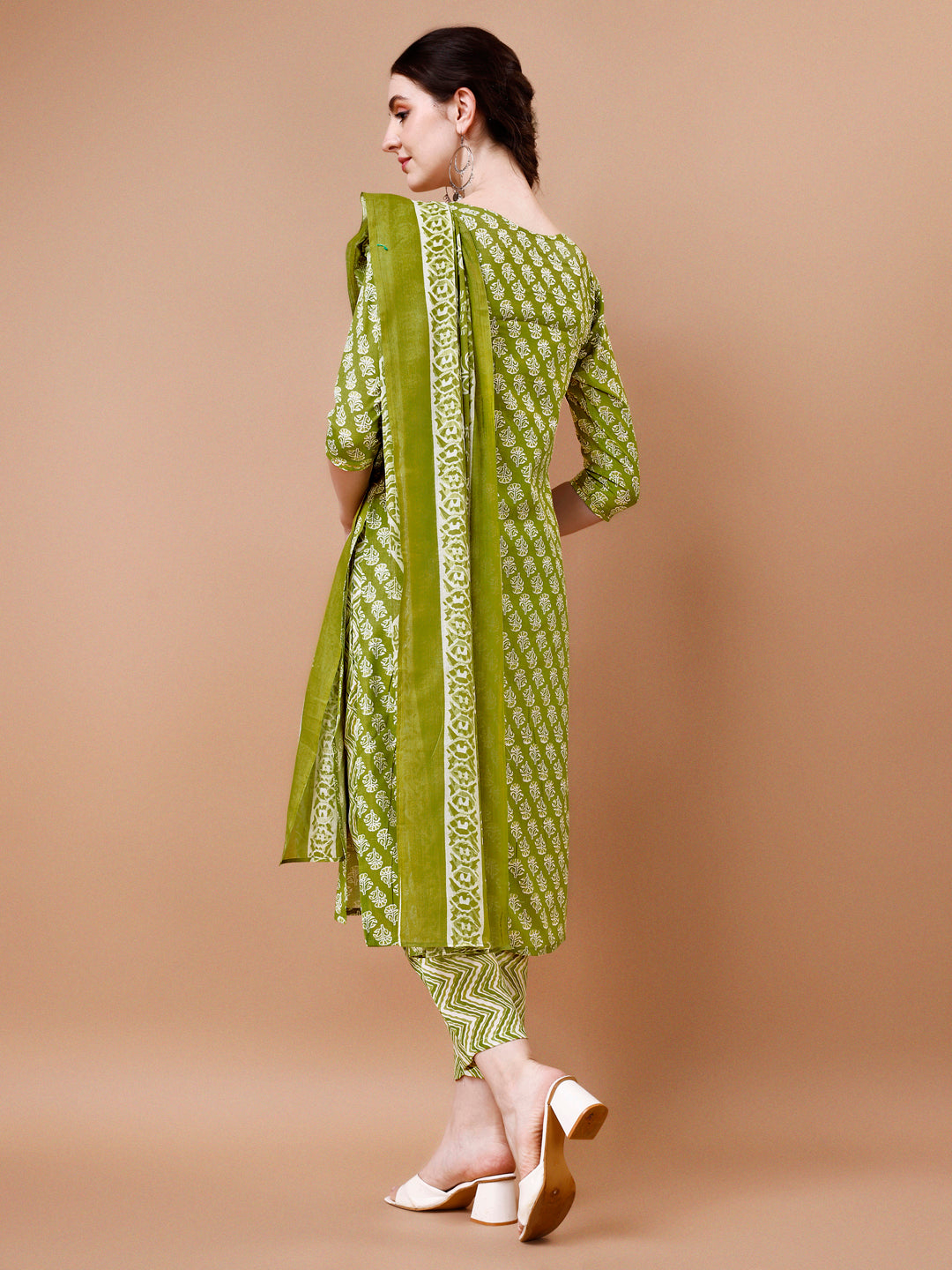 Embroidered & Floral Printed kurta with pant & dupatta