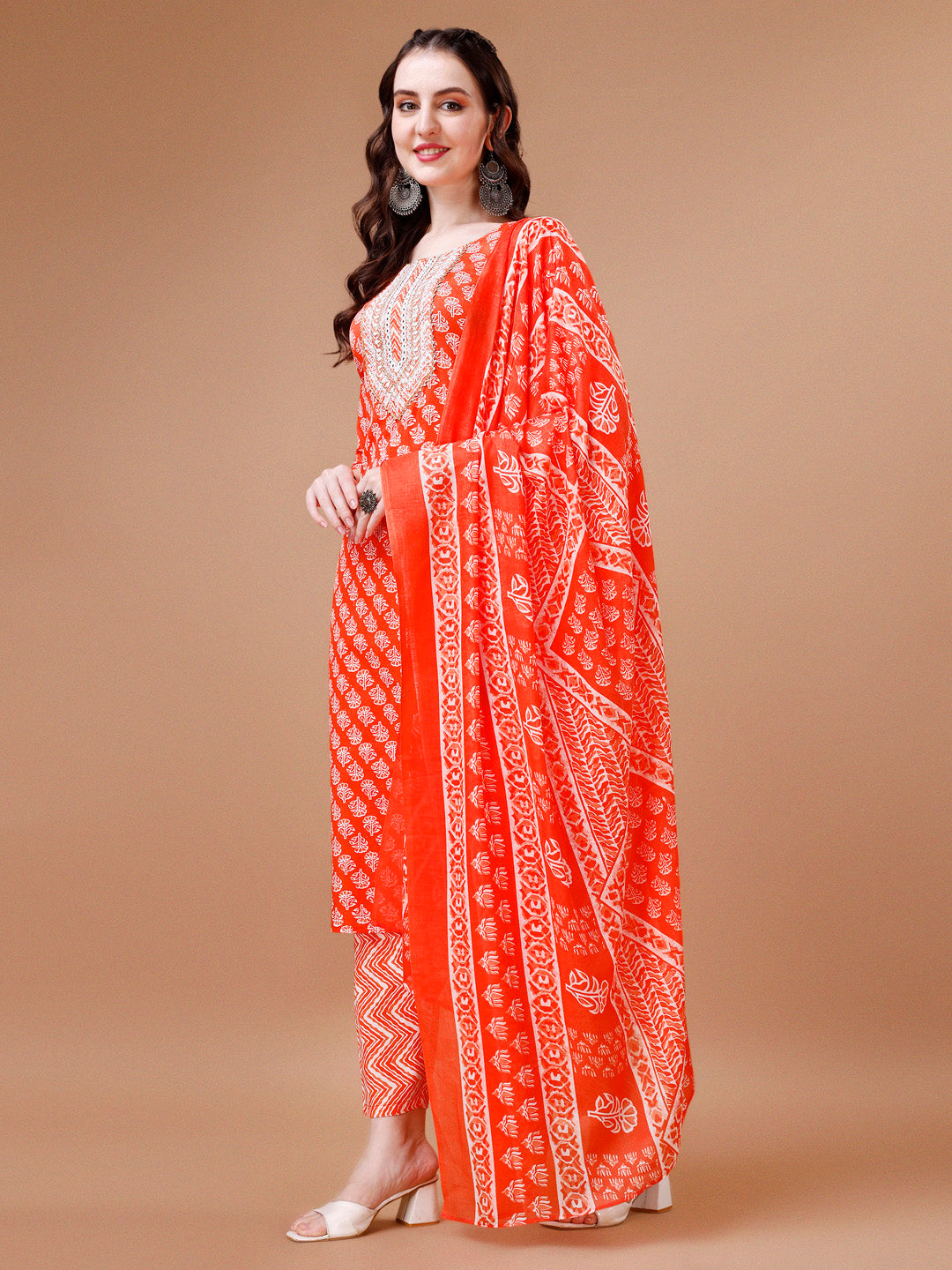 Embroidered & Floral Printed kurta with pant & dupatta