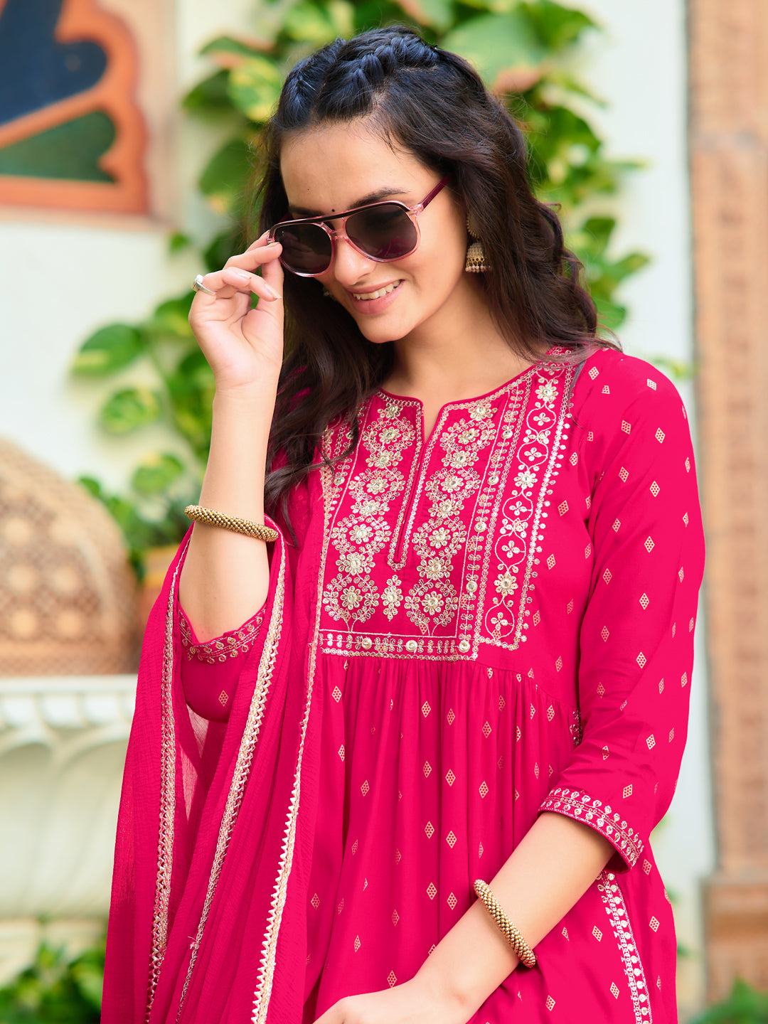 Nyra Cut Embroidered kurta With Pant & Dupatta