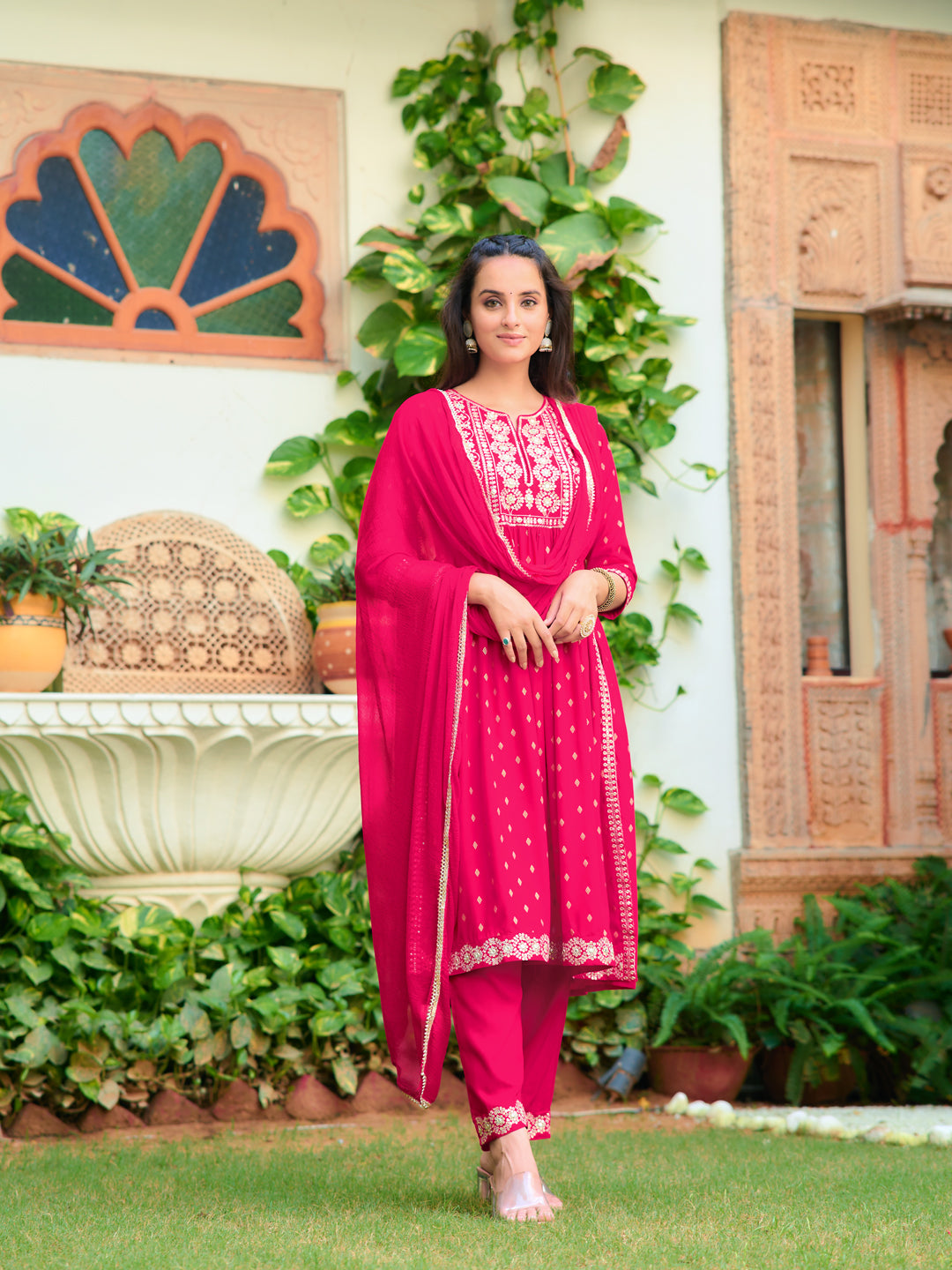 Nyra Cut Embroidered kurta With Pant & Dupatta