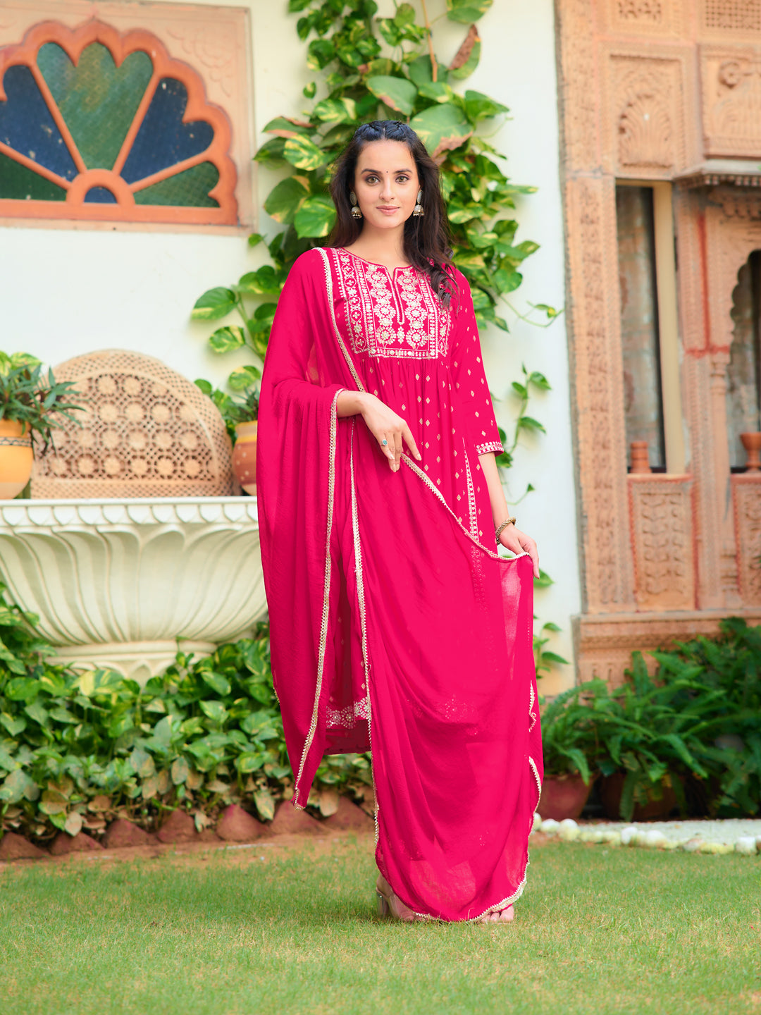 Nyra Cut Embroidered kurta With Pant & Dupatta