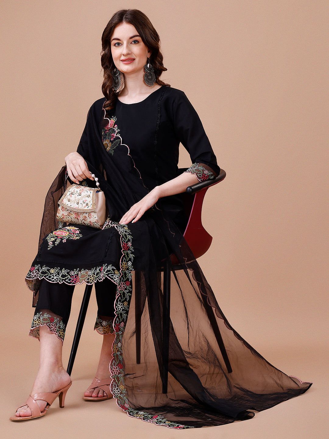 Hand embroidered Kurta with pant & embroidered Organza Dupatta Premium