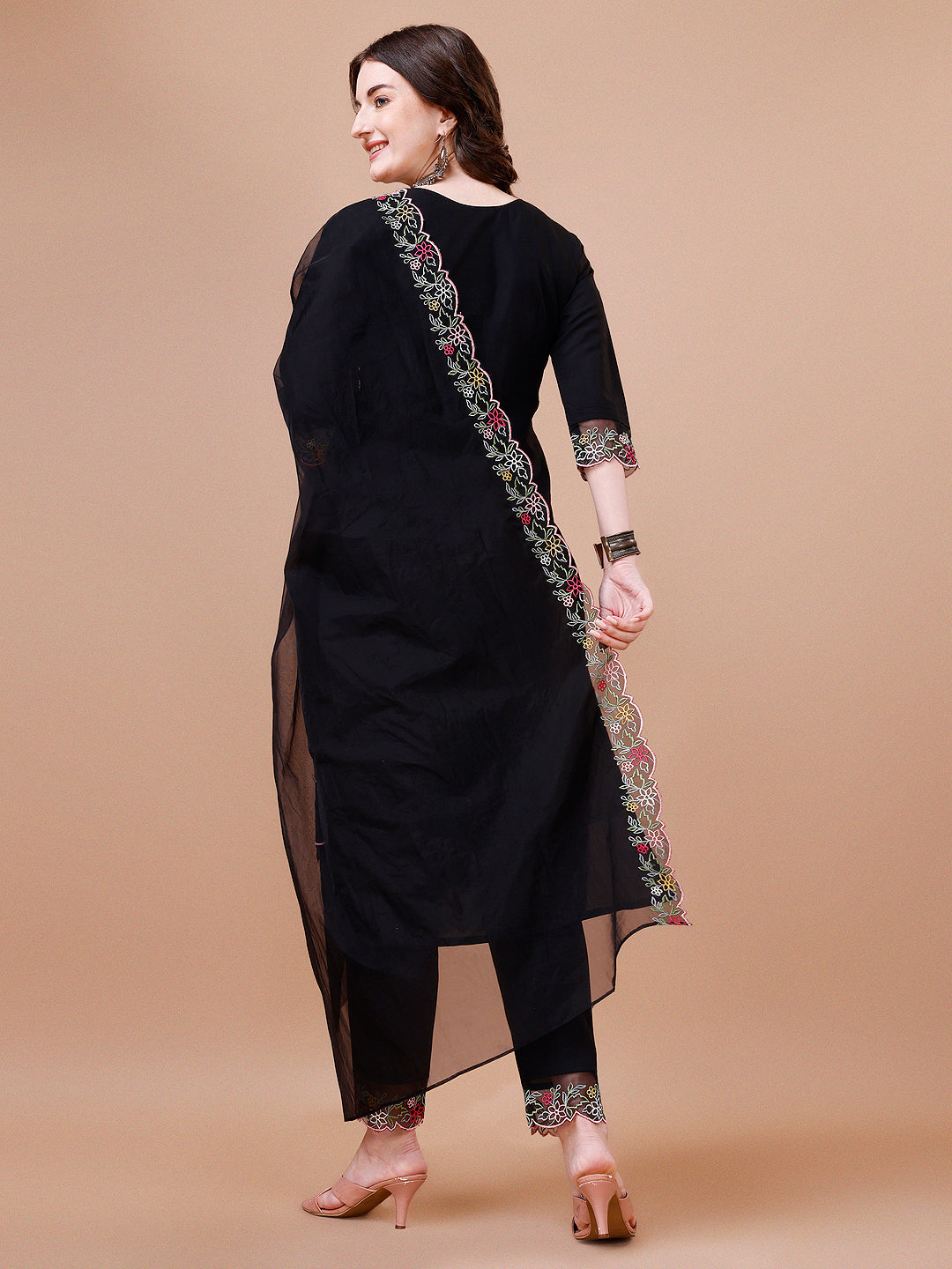 Hand embroidered Kurta with pant & embroidered Organza Dupatta Premium