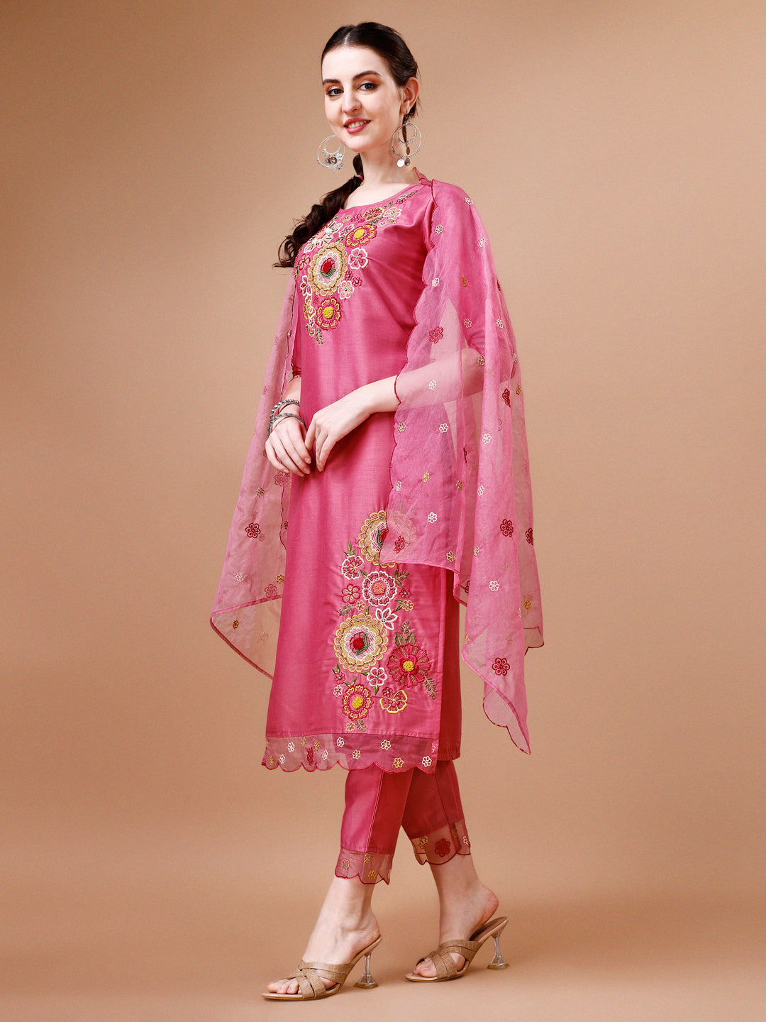 Hand Embroidered Kurta with pant & Embroidered Organza Dupatta Wholesale