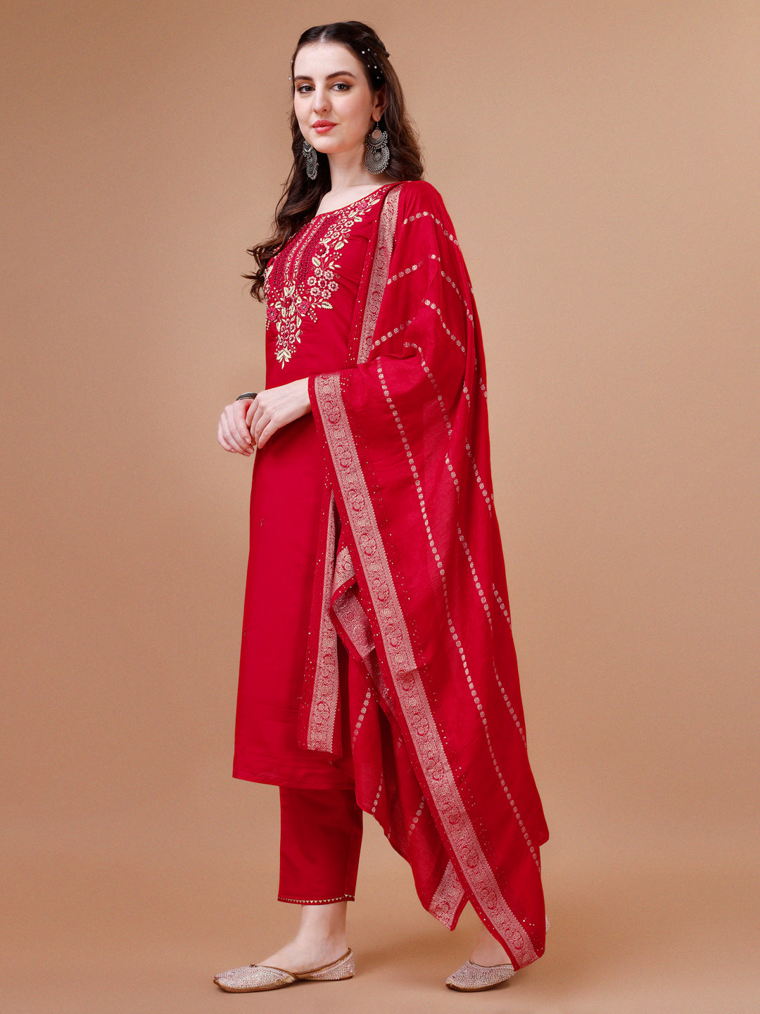 Hand embroidered Kurta with pant & dupatta