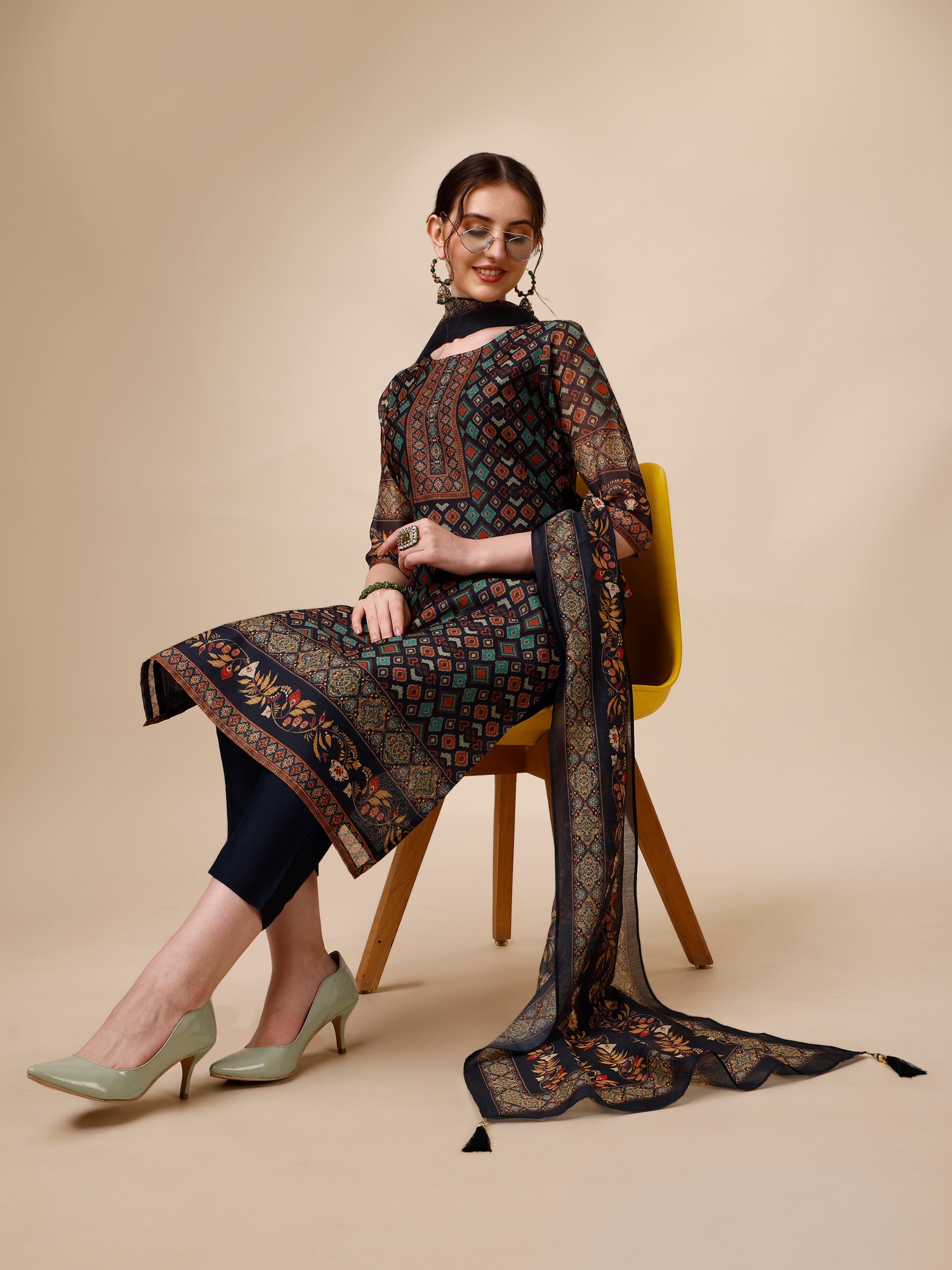 Ethnic Motif Printed Kurta with Pant & Printed Dupatta