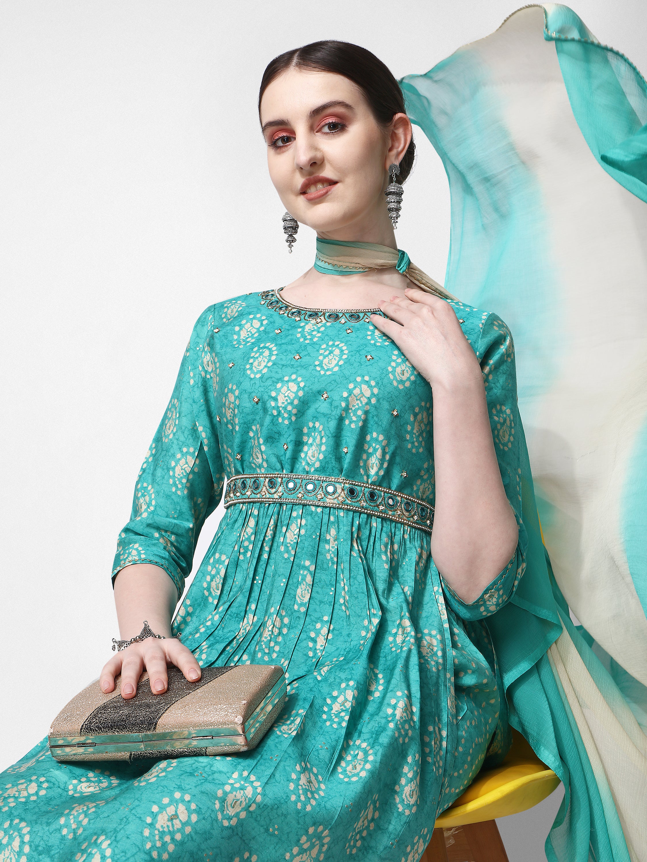 Nayra Cut Embroidered Kurta with Pant, Dupatta & Embroidered Belt set