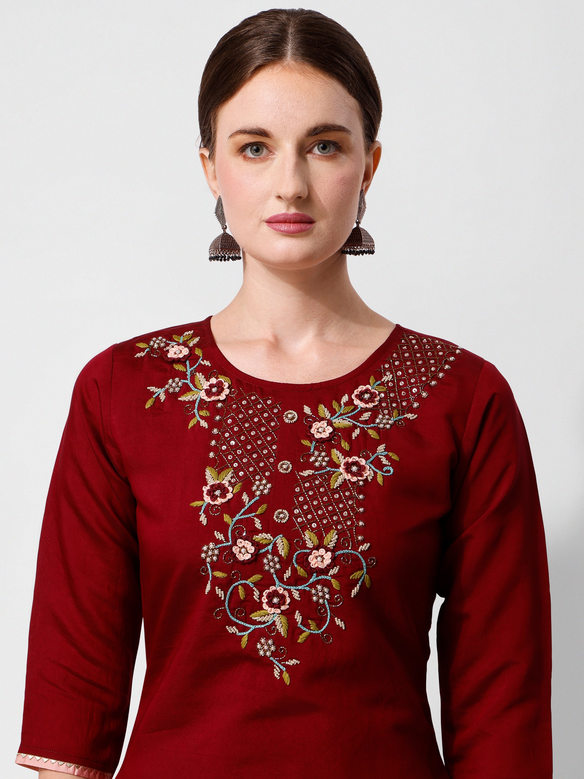 Embroidered kurta with pant and printed dupattaset