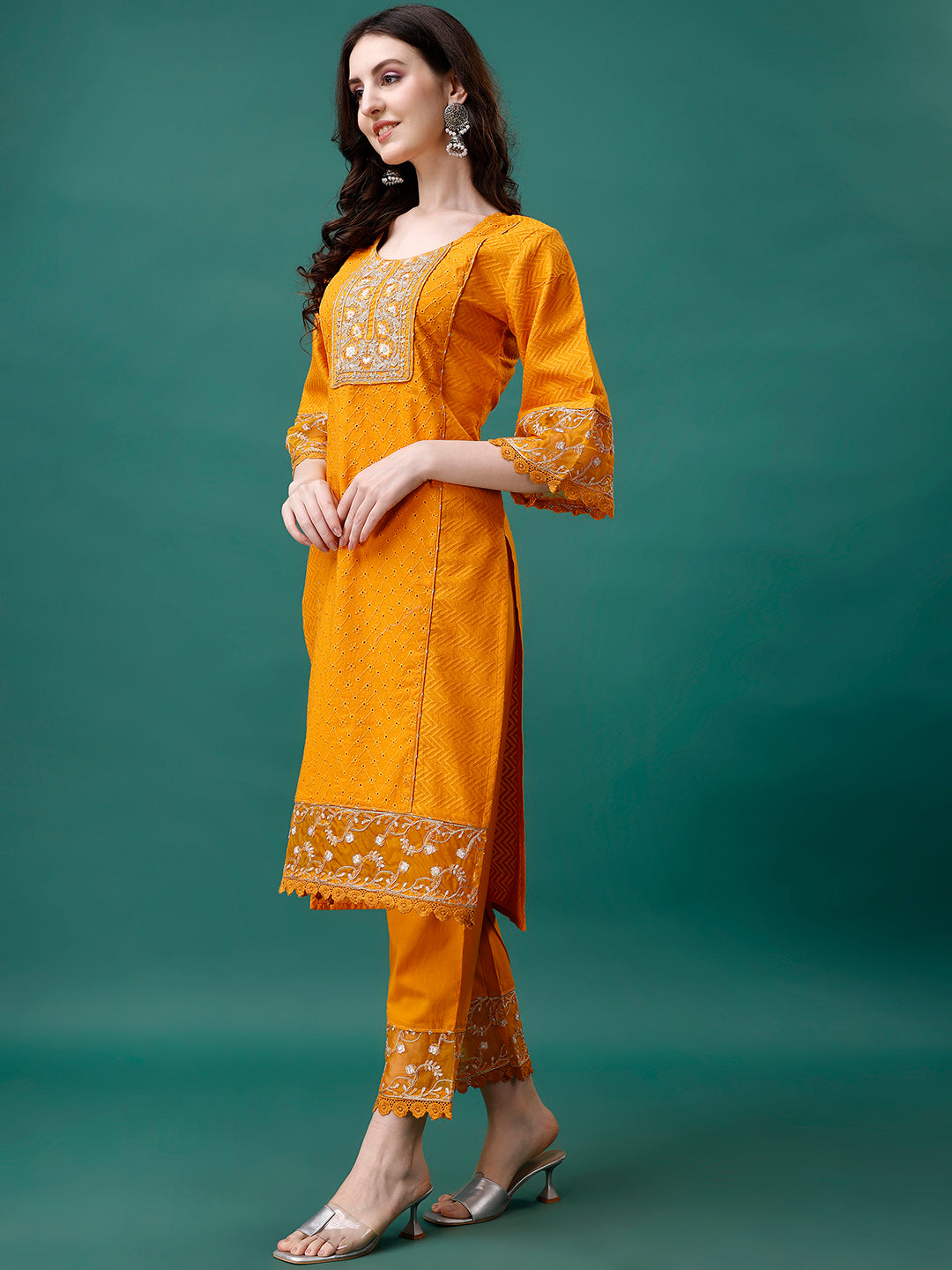 Embroidered Kurta with pant & Embroidered Printed Dupatta