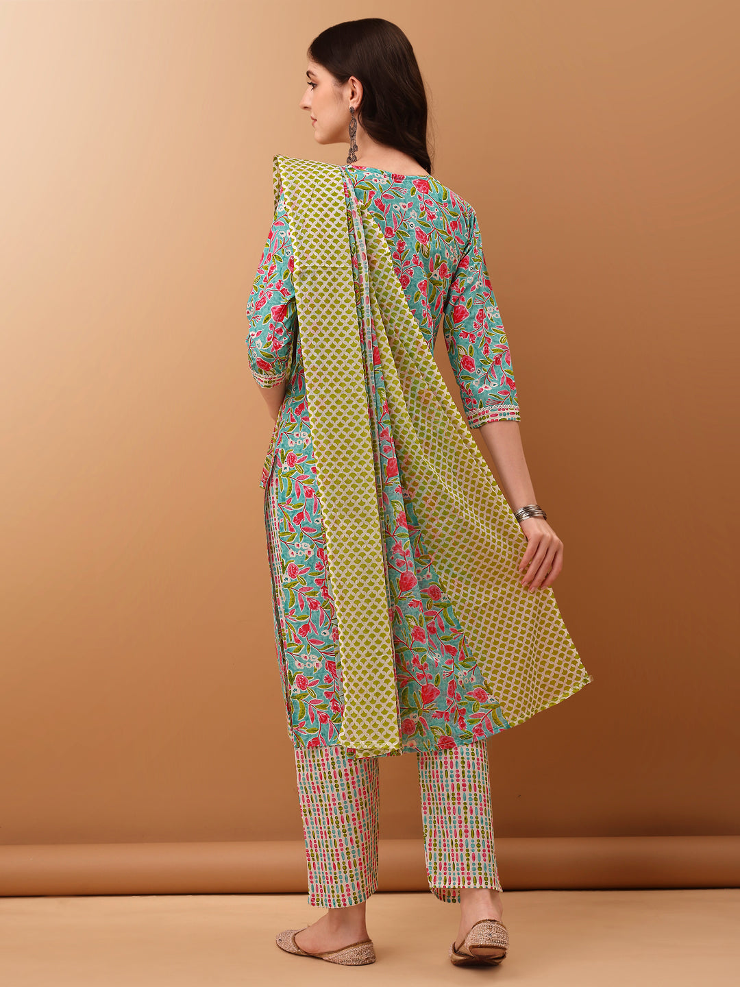 Embroidered & Floral Printed Kurta with Pant & dupatta