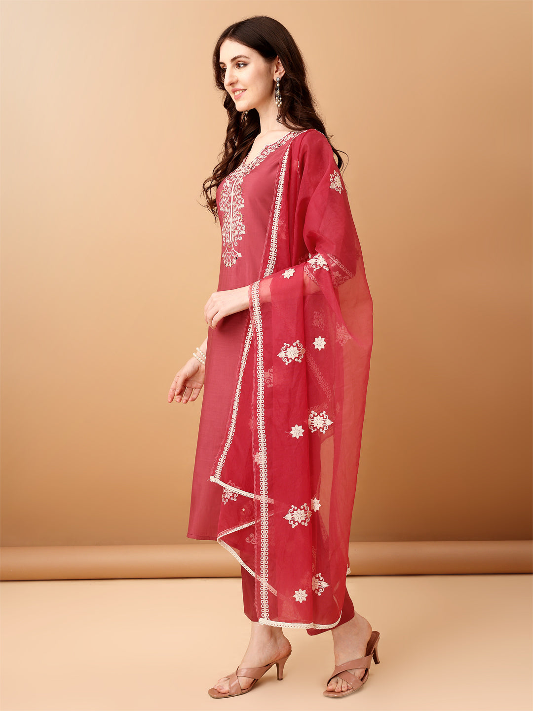 Embroidered kurta with pant & Embroidered Dupatta